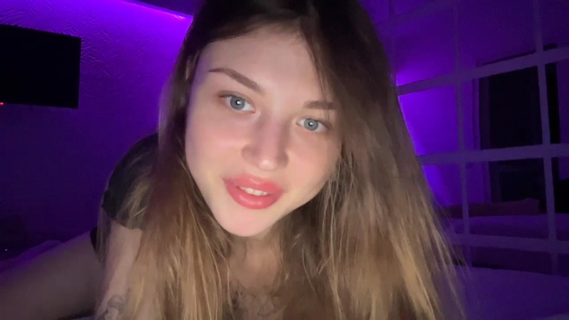 Gallery image thumbnail from Coconut_dream's myfreecams stream on, 07/21/2023, 20:01 image 2 of 20