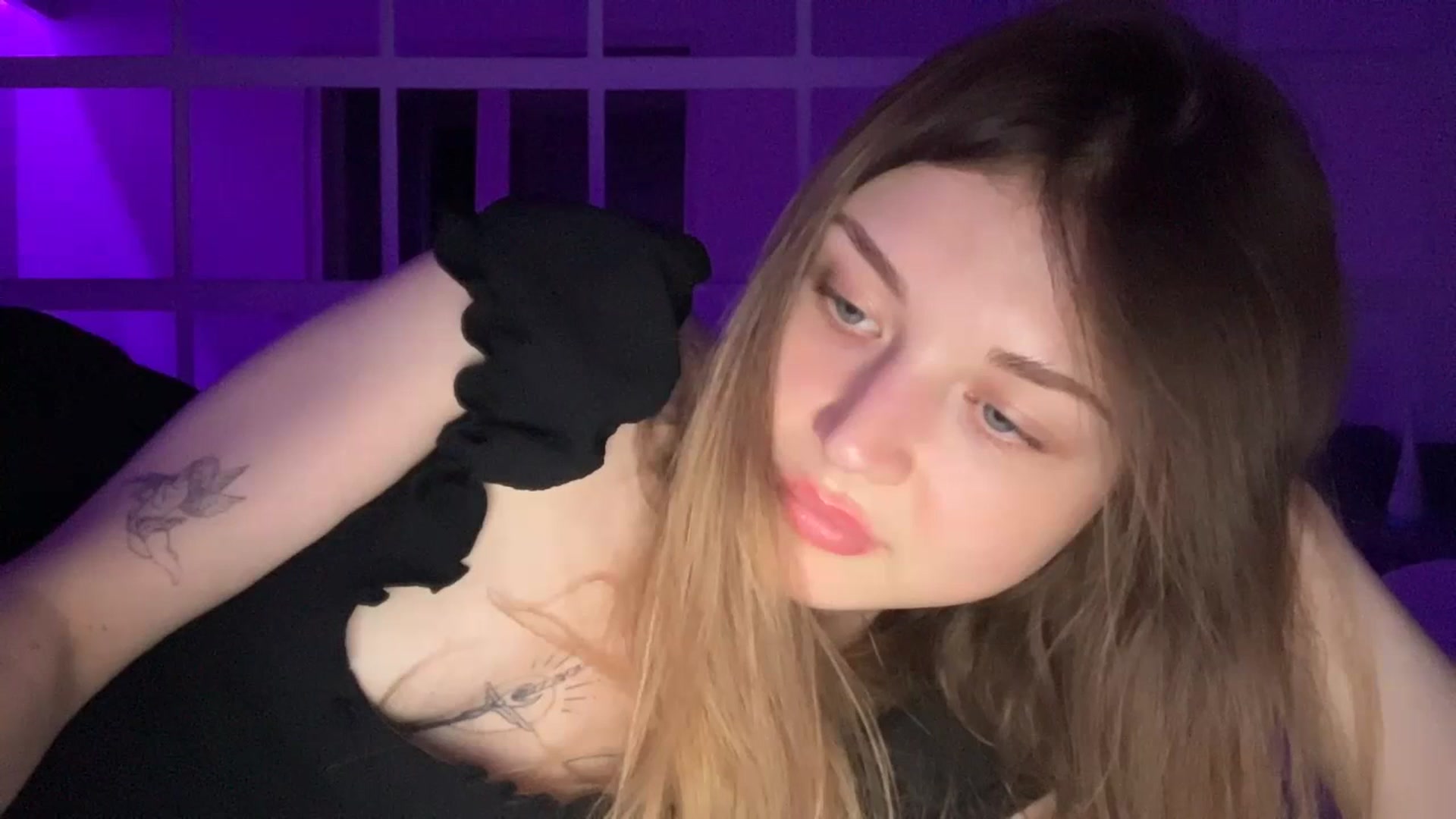 Gallery image thumbnail from Coconut_dream's myfreecams stream on, 07/21/2023, 20:01 image 14 of 20