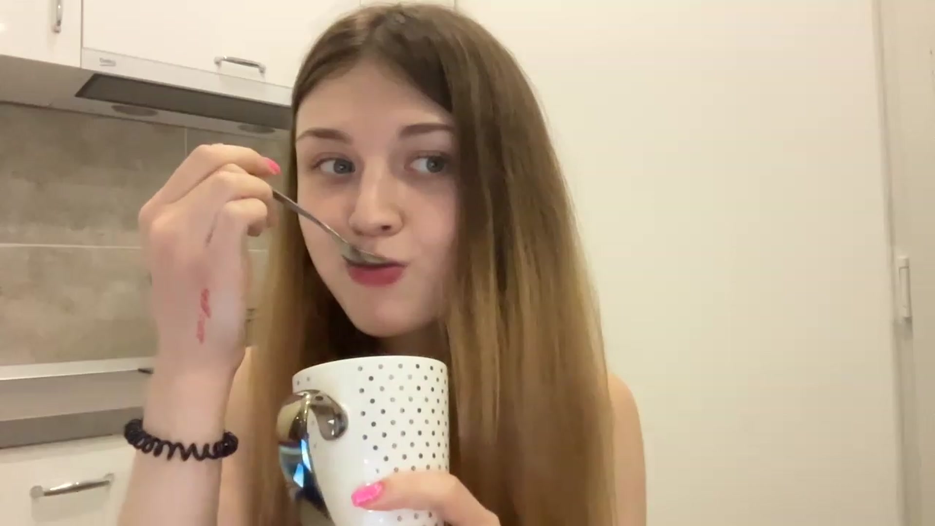 Gallery image thumbnail from Coconut_dream's myfreecams stream on, 07/22/2023, 18:41 image 7 of 20