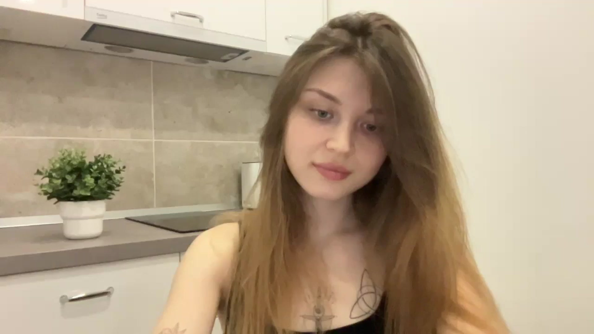 Gallery image thumbnail from Coconut_dream's myfreecams stream on, 07/23/2023, 16:34 image 12 of 20