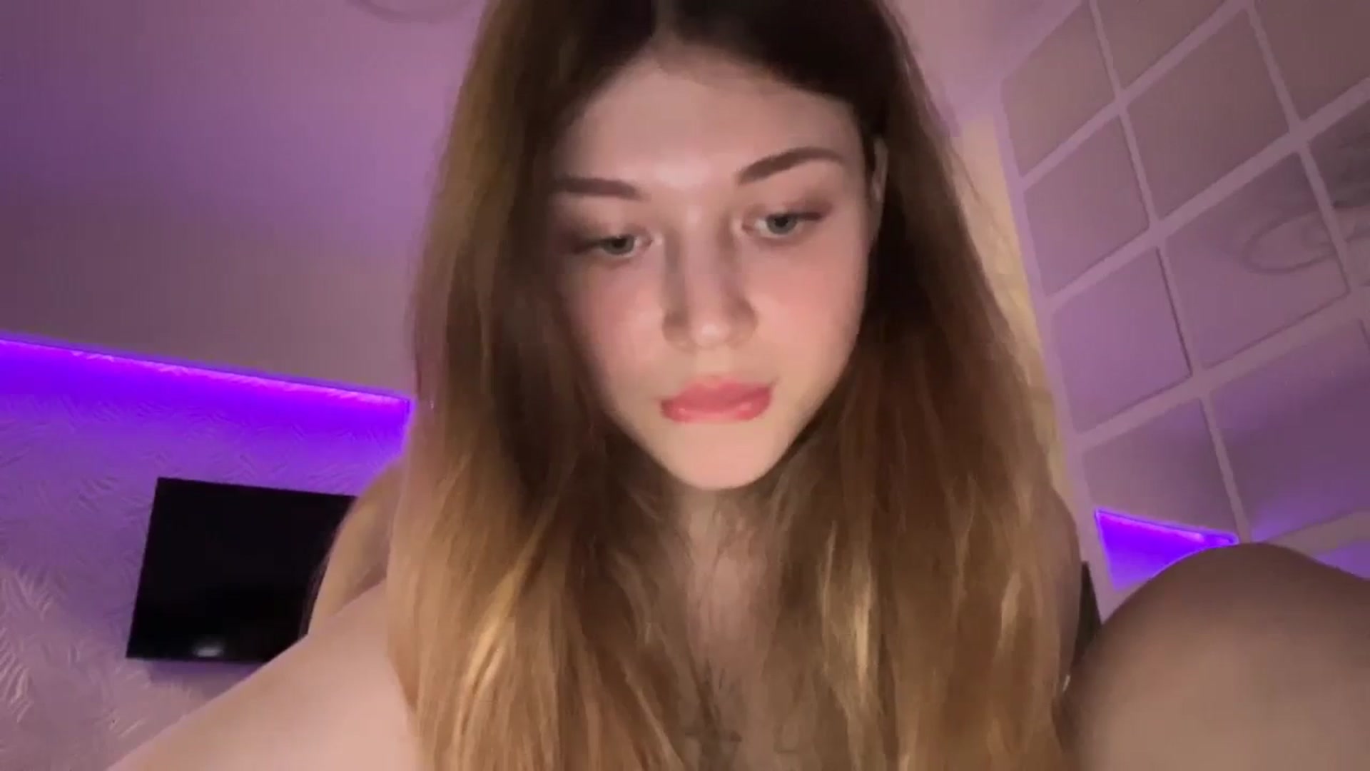 Gallery image thumbnail from Coconut_dream's myfreecams stream on, 07/29/2023, 18:04 image 14 of 20