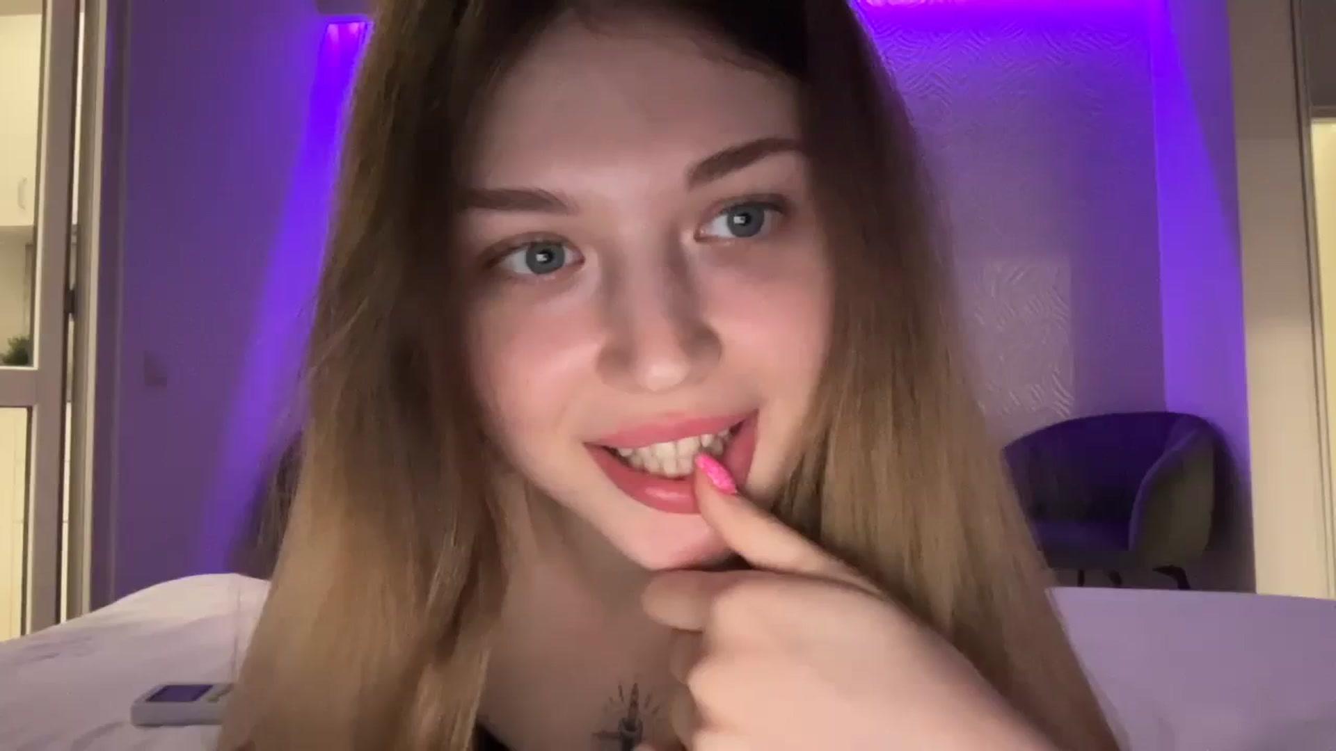 Gallery image thumbnail from Coconut_dream's myfreecams stream on, 07/29/2023, 18:04 image 1 of 20