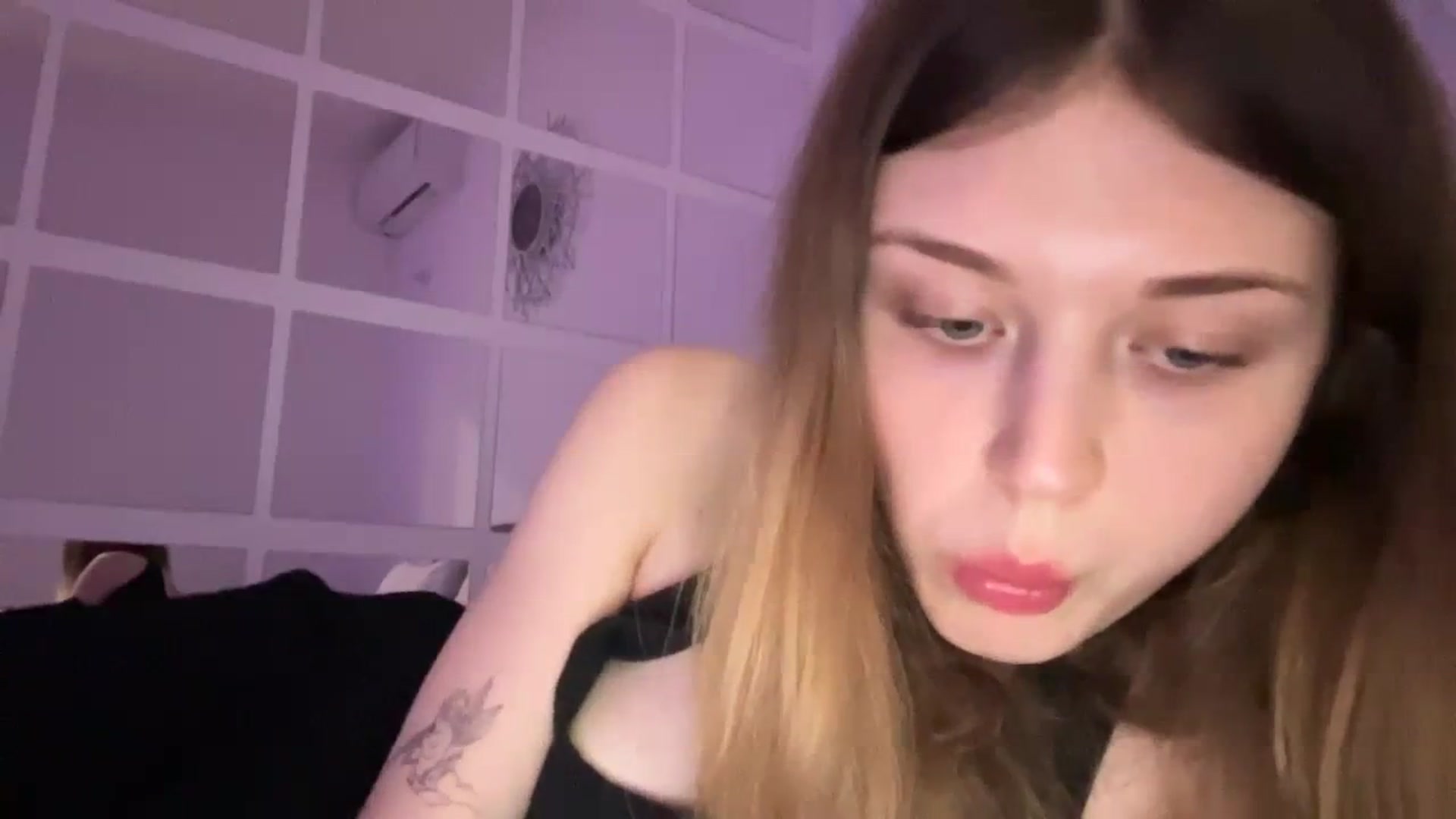 Gallery image thumbnail from Coconut_dream's myfreecams stream on, 07/30/2023, 18:31 image 3 of 20
