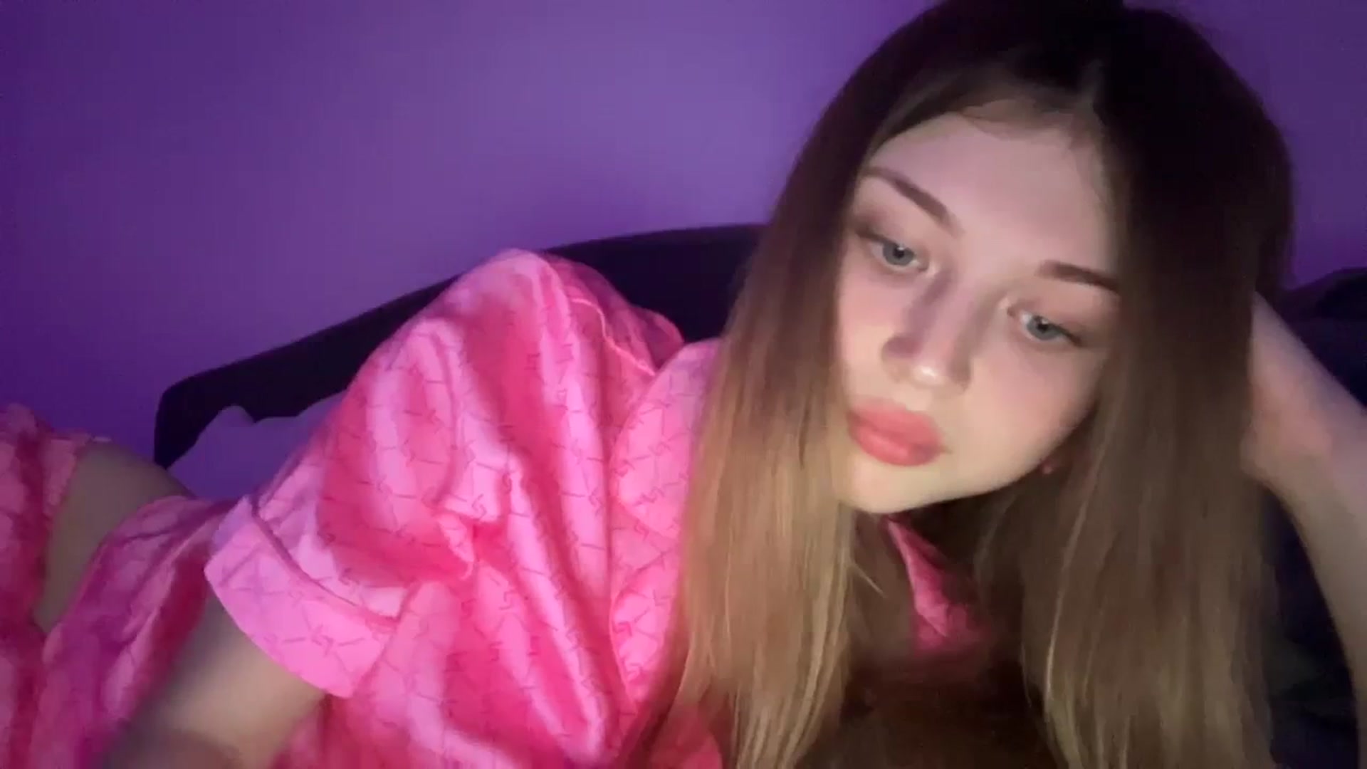 Gallery image thumbnail from Coconut_dream's myfreecams stream on, 07/31/2023, 20:27 image 2 of 20