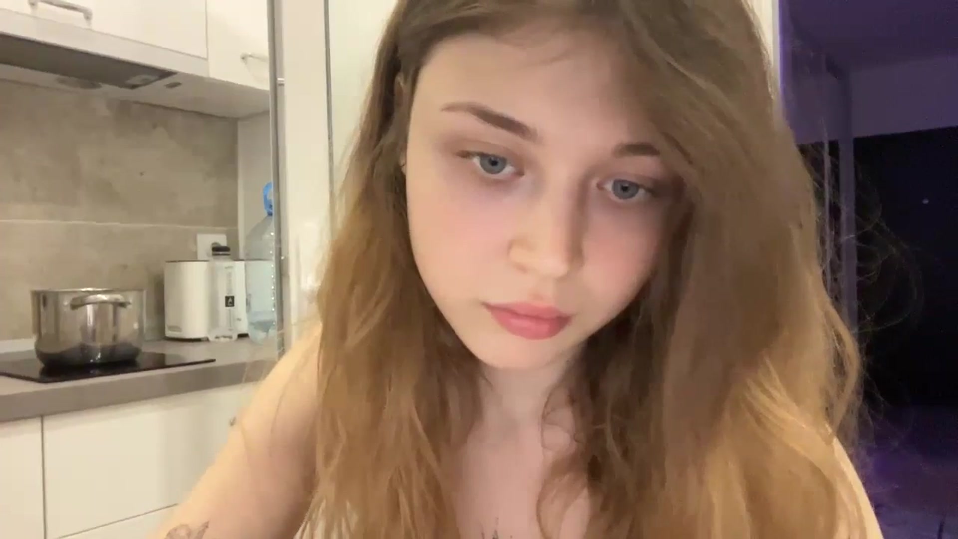 Gallery image thumbnail from Coconut_dream's myfreecams stream on, 08/03/2023, 16:55 image 13 of 20
