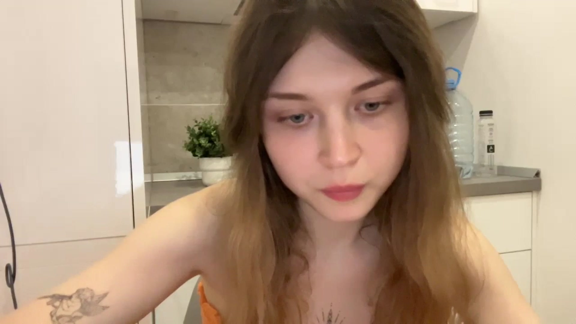 Gallery image thumbnail from Coconut_dream's myfreecams stream on, 08/03/2023, 19:31 image 3 of 20