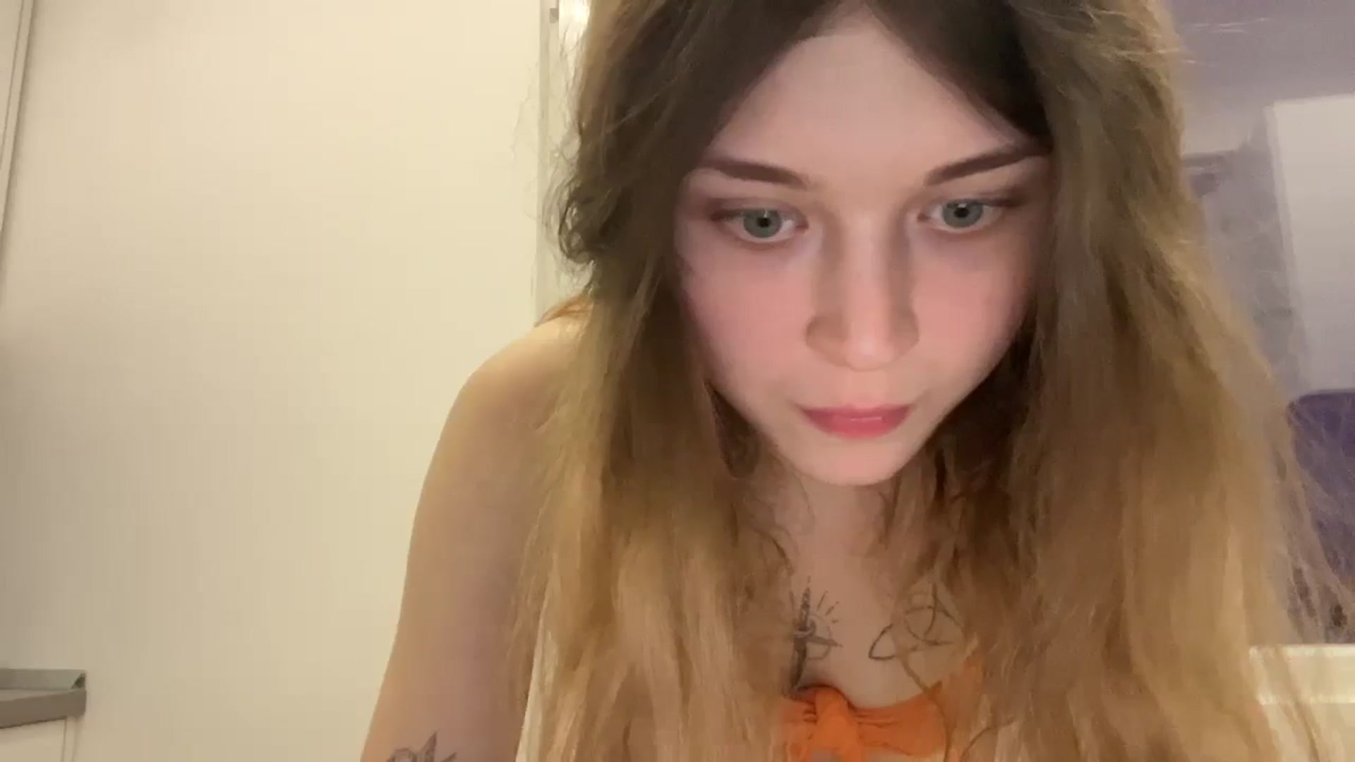 Gallery image thumbnail from Coconut_dream's myfreecams stream on, 08/03/2023, 19:31 image 17 of 20