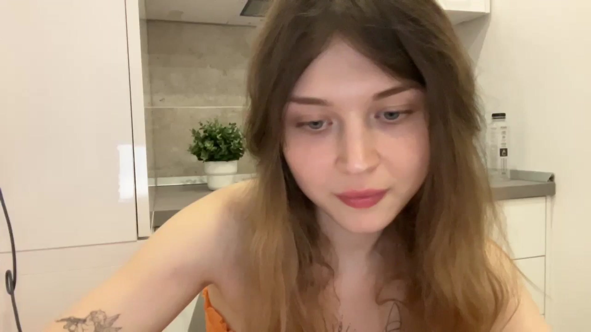 Gallery image thumbnail from Coconut_dream's myfreecams stream on, 08/03/2023, 19:31 image 8 of 20