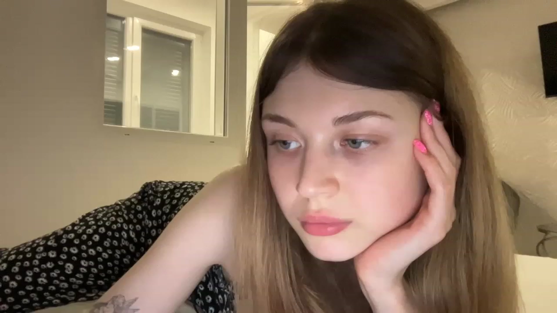 Gallery image thumbnail from Coconut_dream's myfreecams stream on, 08/05/2023, 18:37 image 16 of 20