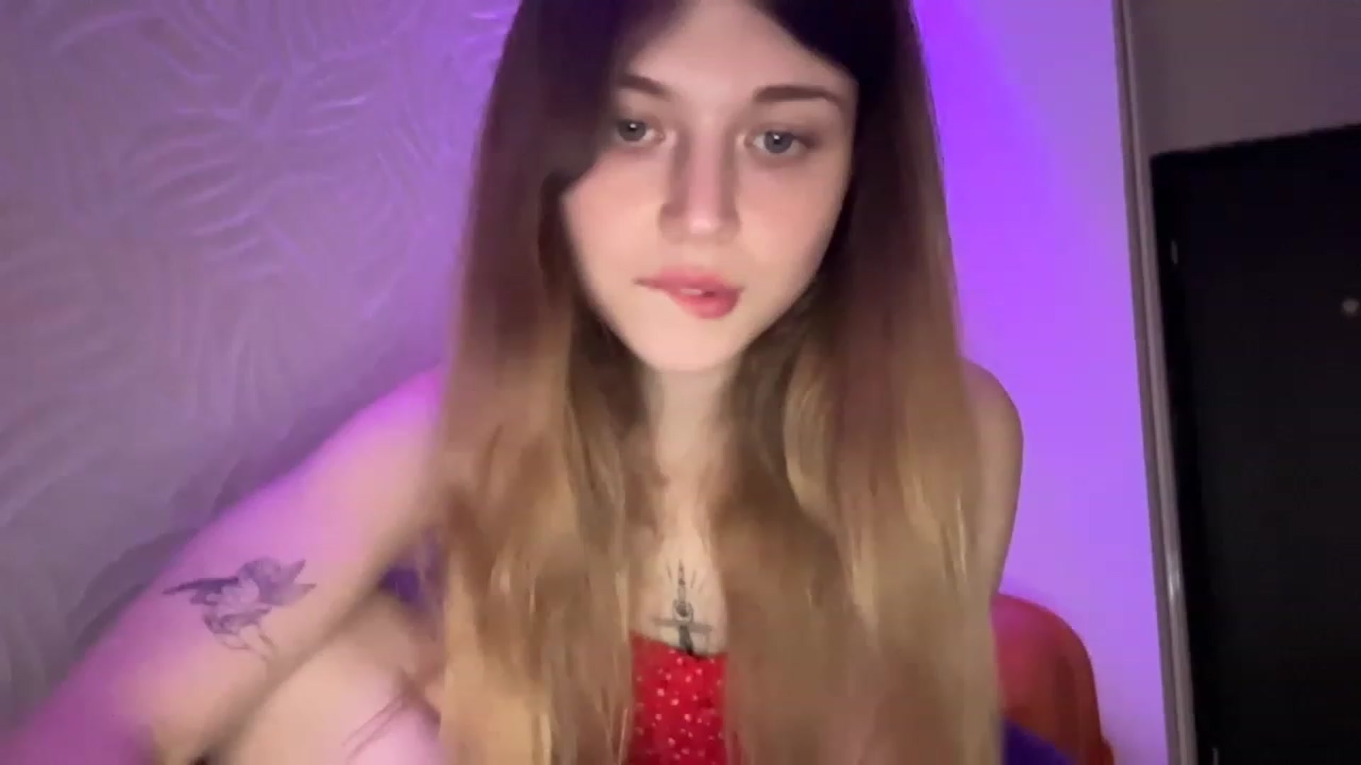 Gallery image thumbnail from Coconut_dream's myfreecams stream on, 08/07/2023, 16:14 image 7 of 20
