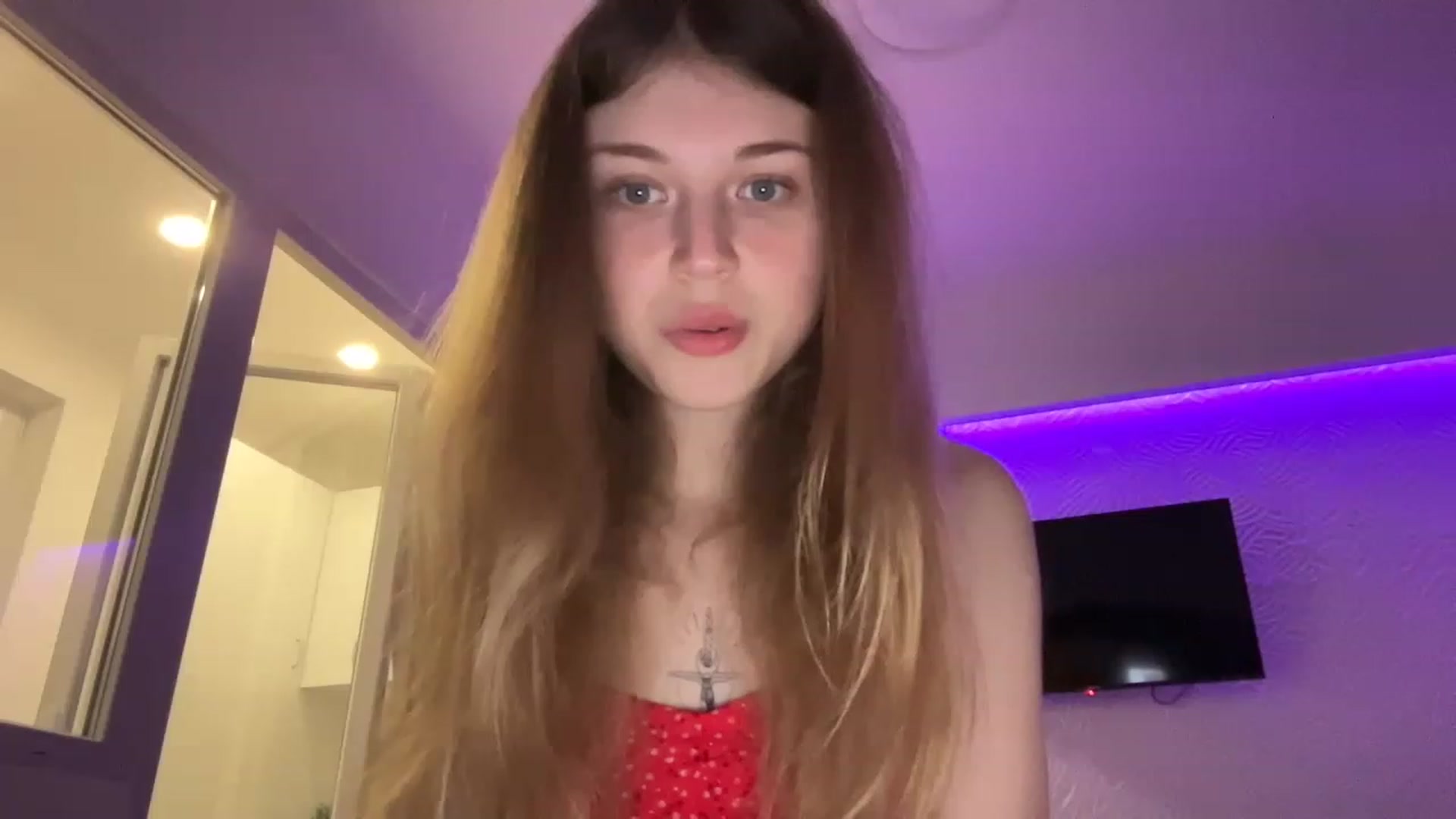 Gallery image thumbnail from Coconut_dream's myfreecams stream on, 08/07/2023, 17:12 image 18 of 20