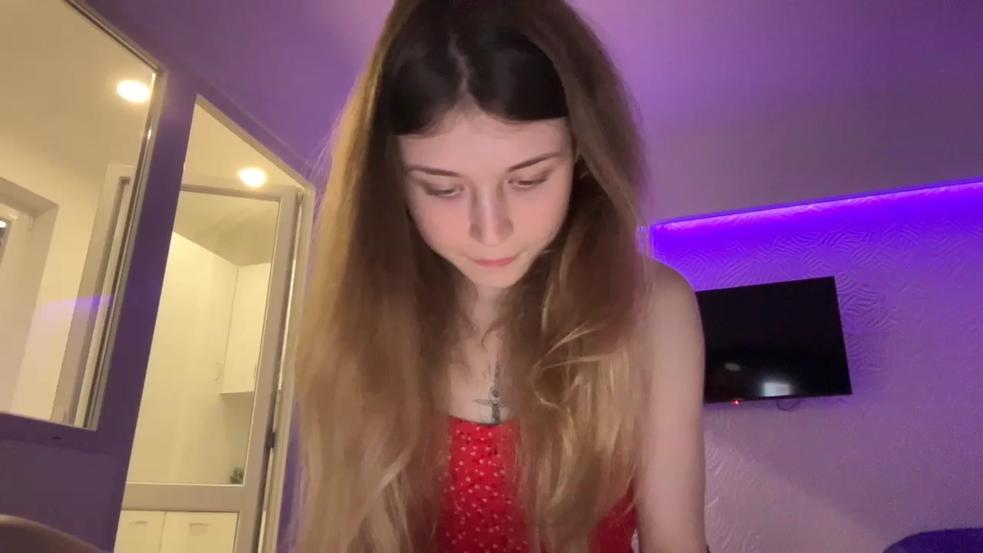 Gallery image thumbnail from Coconut_dream's myfreecams stream on, 08/07/2023, 17:12 image 15 of 20