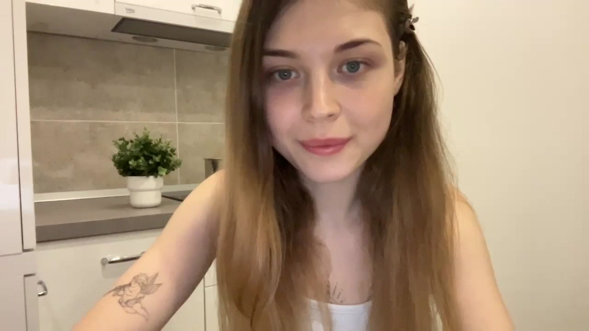 Gallery image thumbnail from Coconut_dream's myfreecams stream on, 08/09/2023, 13:10 image 9 of 20