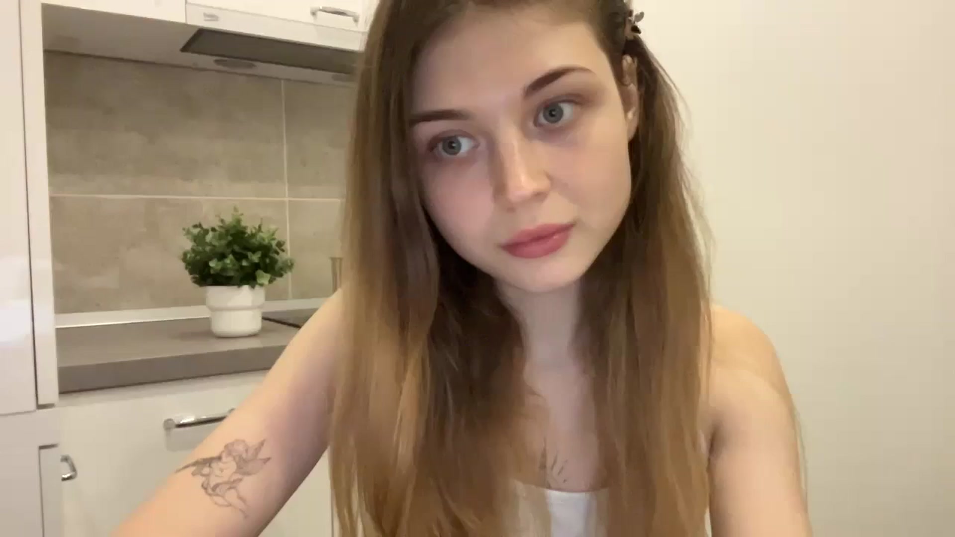 Gallery image thumbnail from Coconut_dream's myfreecams stream on, 08/09/2023, 13:10 image 14 of 20