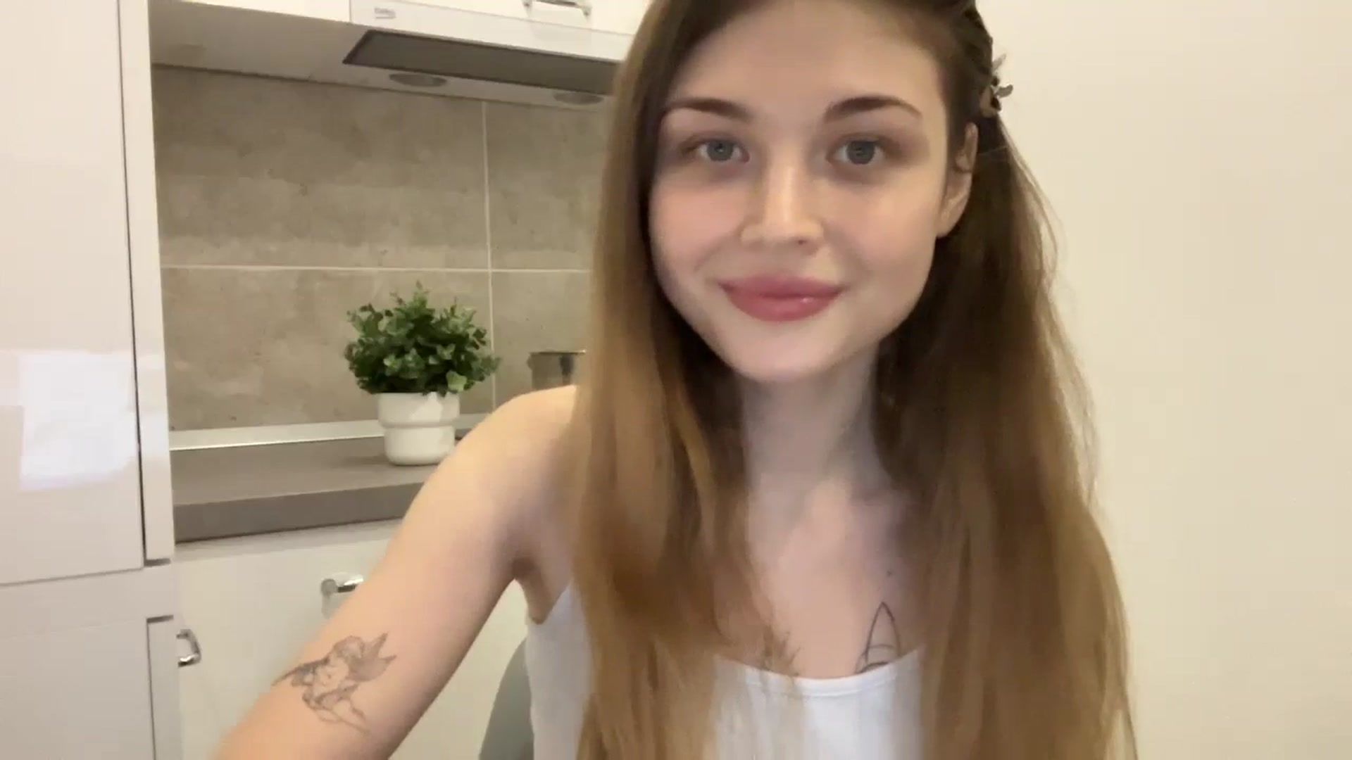 Gallery image thumbnail from Coconut_dream's myfreecams stream on, 08/09/2023, 13:57 image 9 of 20