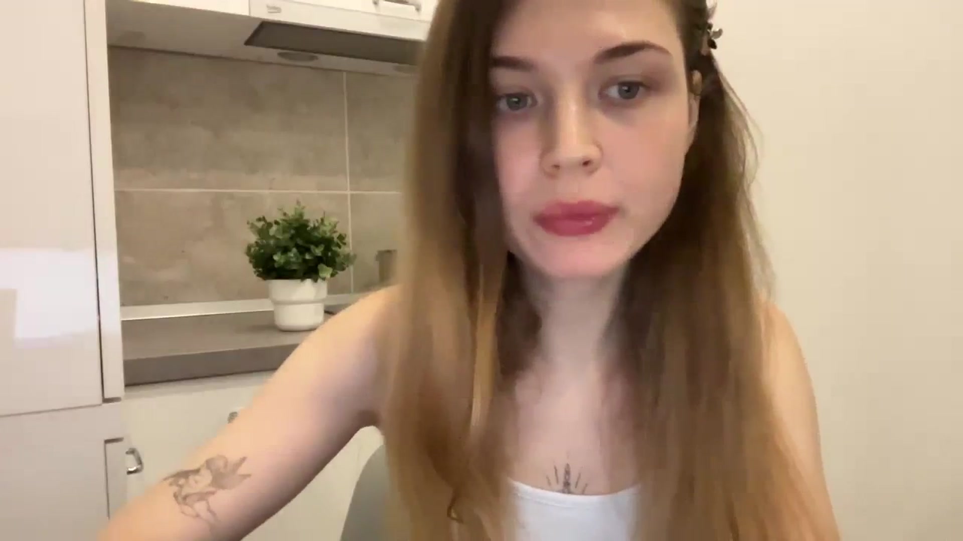 Gallery image thumbnail from Coconut_dream's myfreecams stream on, 08/09/2023, 13:57 image 3 of 20