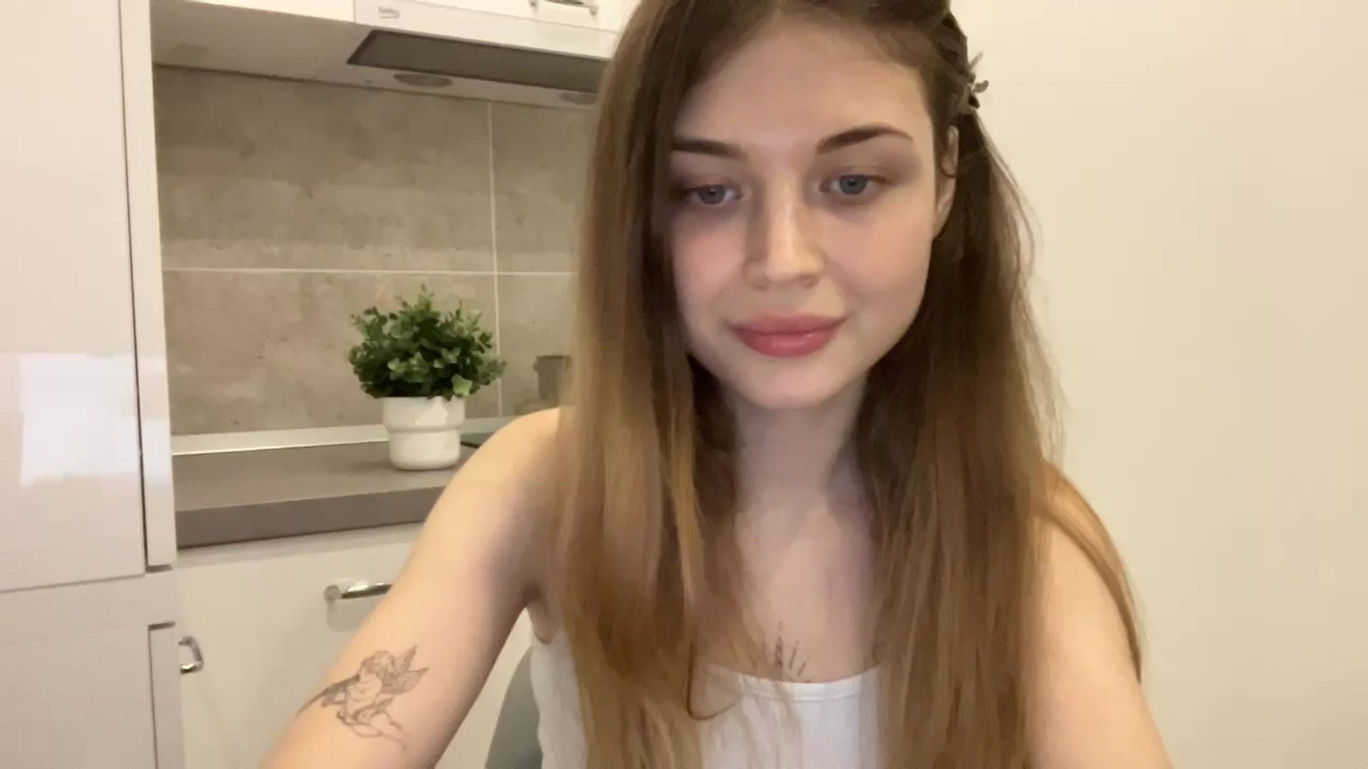 Gallery image thumbnail from Coconut_dream's myfreecams stream on, 08/09/2023, 13:57 image 10 of 20