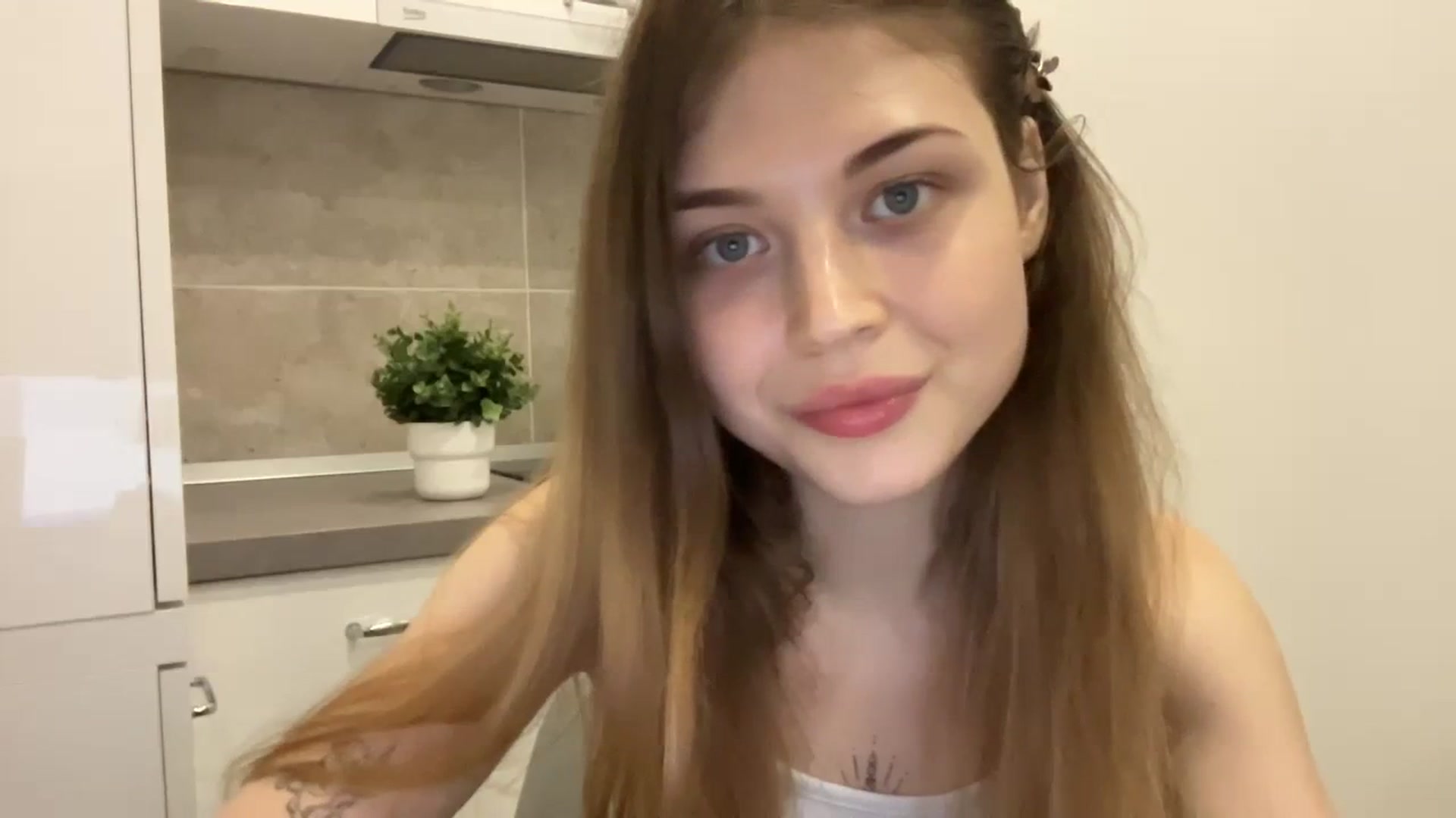 Gallery image thumbnail from Coconut_dream's myfreecams stream on, 08/09/2023, 13:57 image 8 of 20