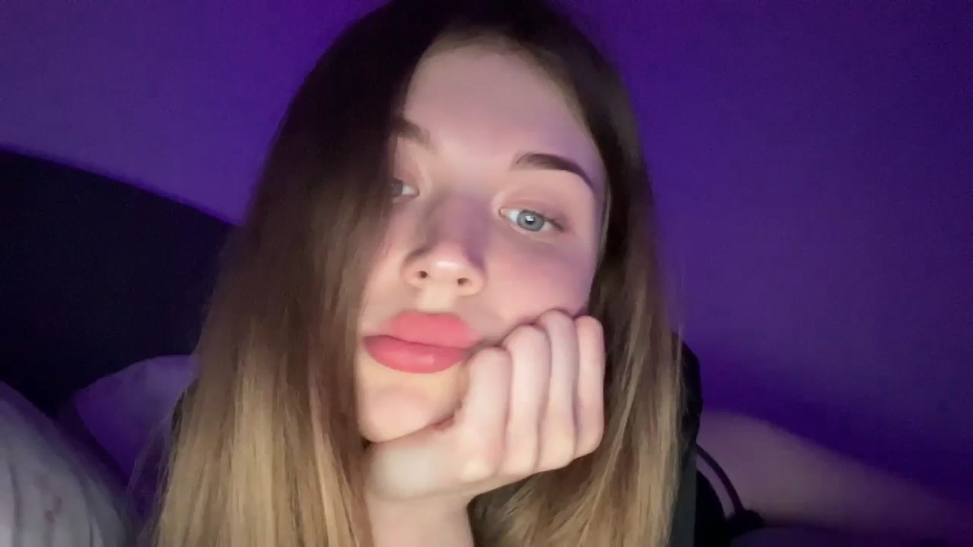 Gallery image thumbnail from Coconut_dream's myfreecams stream on, 08/09/2023, 20:25 image 8 of 20
