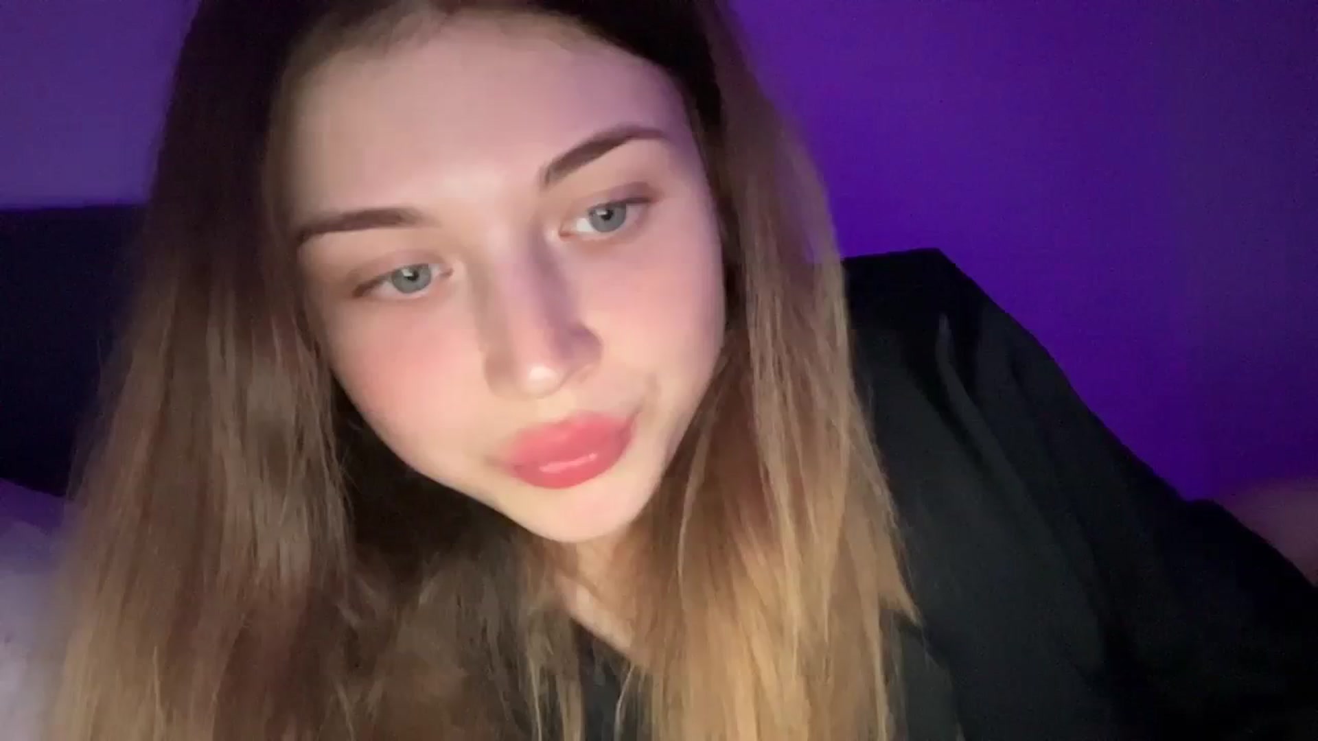 Gallery image thumbnail from Coconut_dream's myfreecams stream on, 08/09/2023, 20:25 image 7 of 20