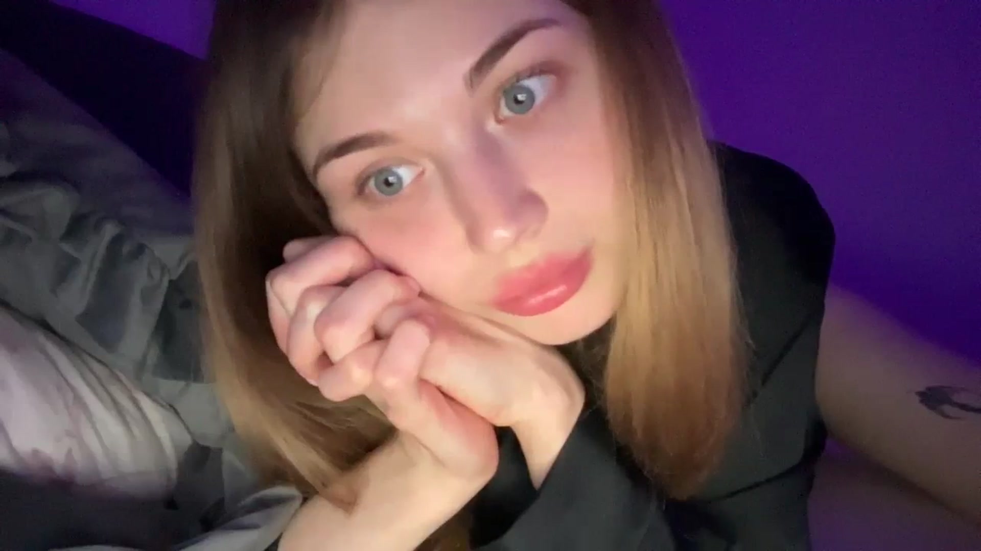 Gallery image thumbnail from Coconut_dream's myfreecams stream on, 08/09/2023, 20:25 image 15 of 20
