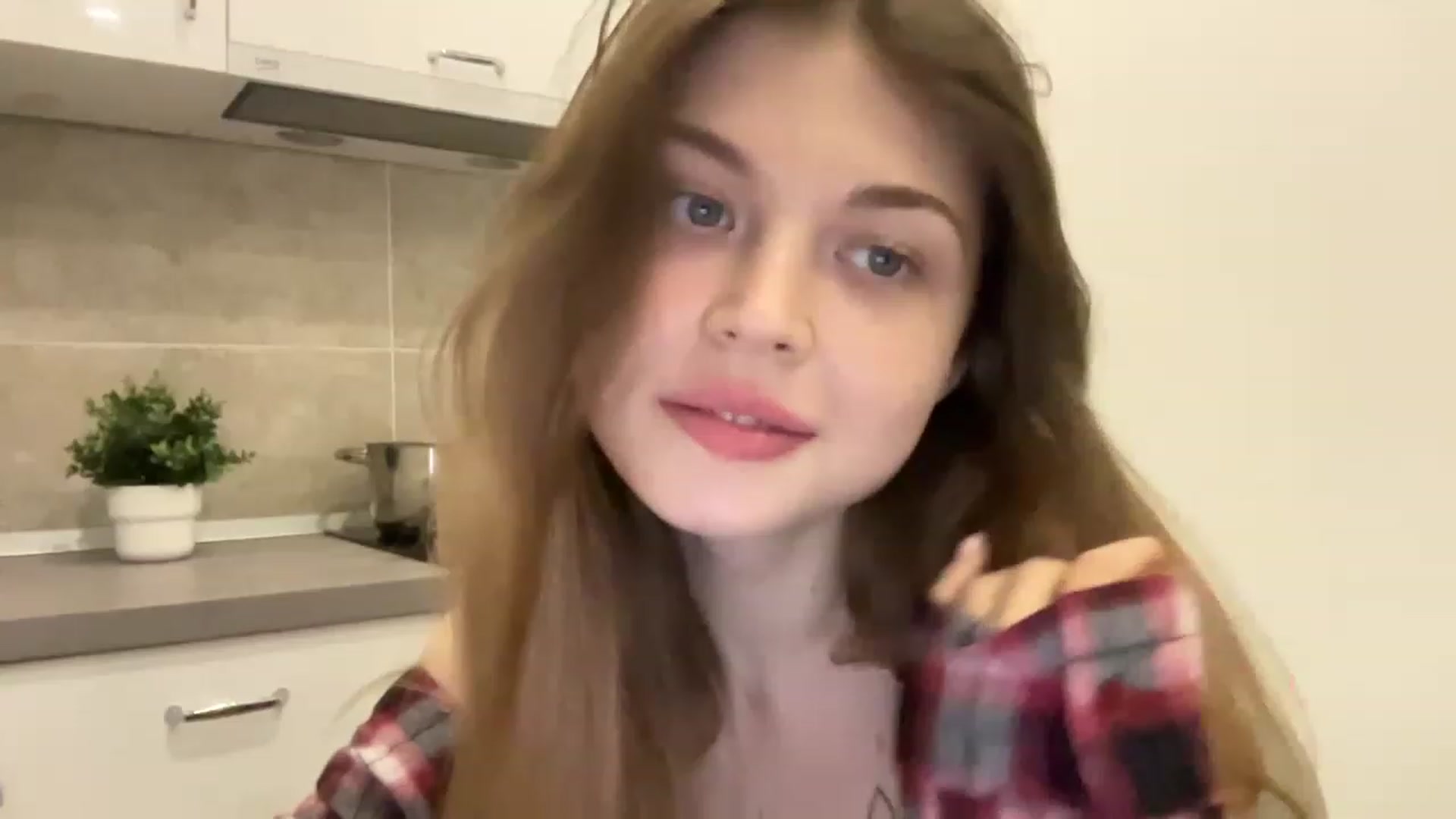 Gallery image thumbnail from Coconut_dream's myfreecams stream on, 08/10/2023, 17:52 image 2 of 20