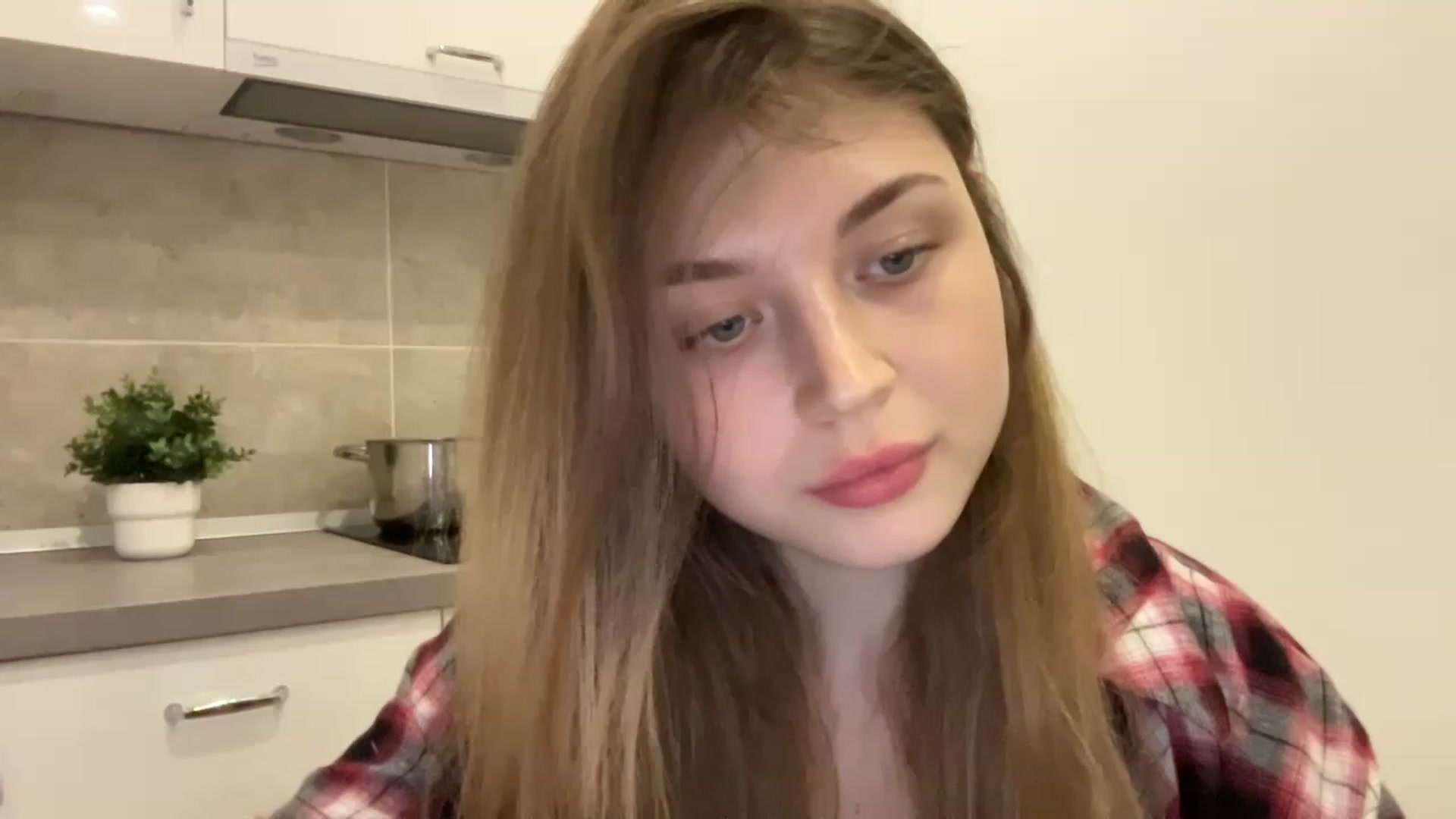 Gallery image thumbnail from Coconut_dream's myfreecams stream on, 08/10/2023, 17:52 image 4 of 20