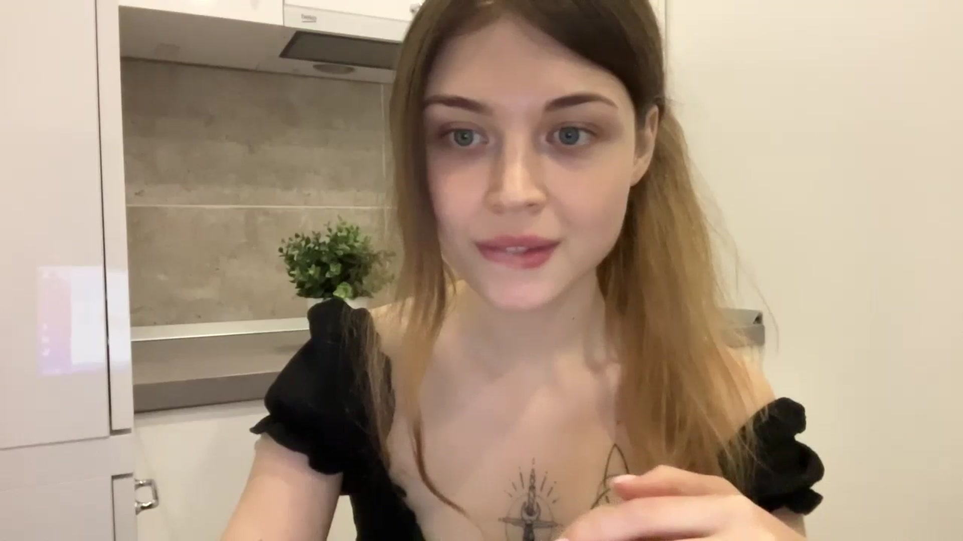 Gallery image thumbnail from Coconut_dream's myfreecams stream on, 08/11/2023, 16:31 image 3 of 20