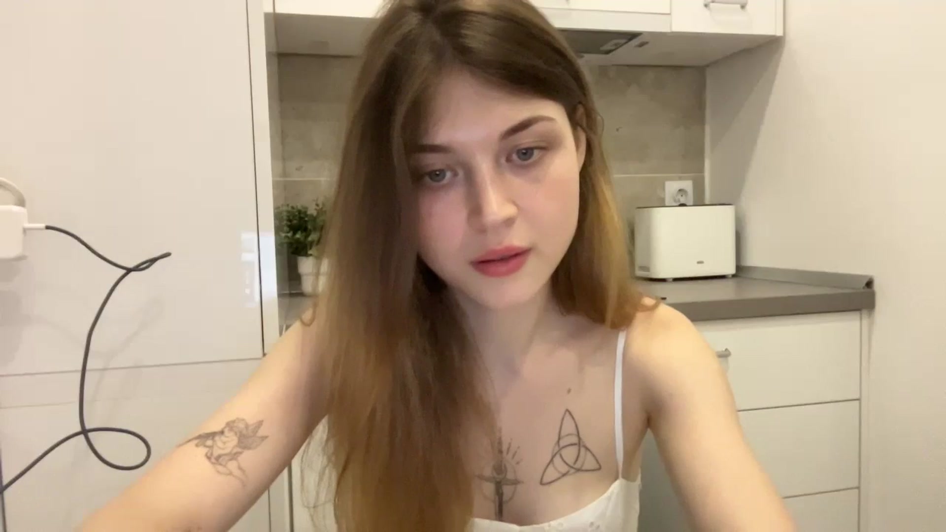Gallery image thumbnail from Coconut_dream's myfreecams stream on, 08/12/2023, 18:57 image 15 of 20