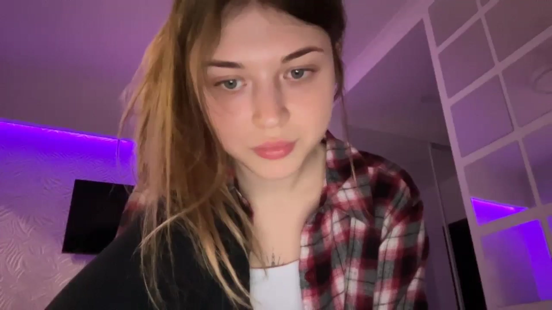 Gallery image thumbnail from Coconut_dream's myfreecams stream on, 08/13/2023, 13:28 image 8 of 20