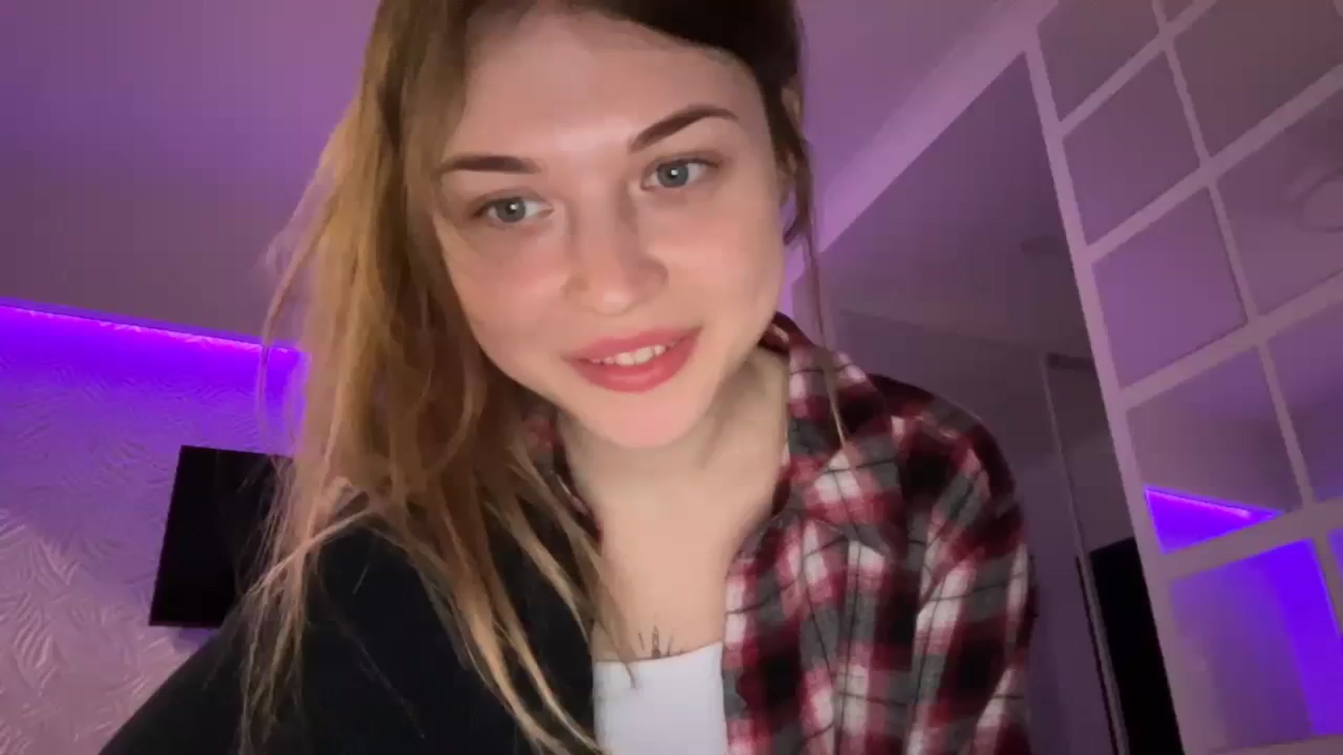 Gallery image thumbnail from Coconut_dream's myfreecams stream on, 08/13/2023, 13:28 image 10 of 20