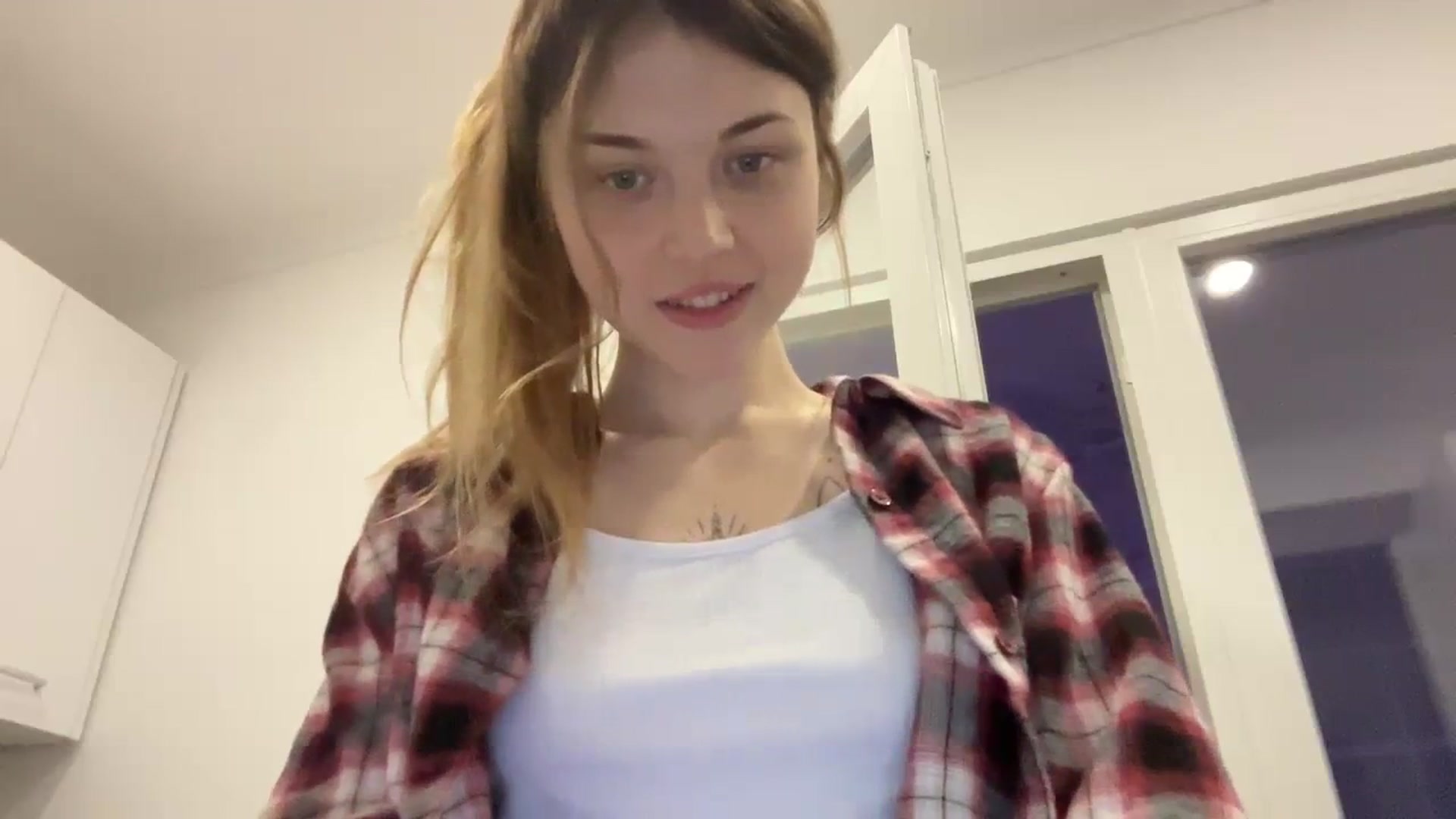 Gallery image thumbnail from Coconut_dream's myfreecams stream on, 08/13/2023, 13:28 image 19 of 20