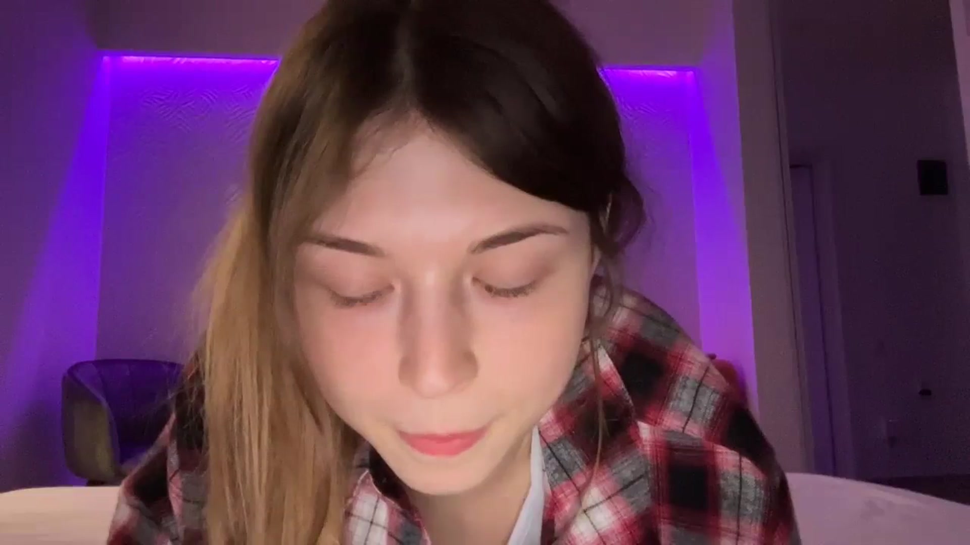Gallery image thumbnail from Coconut_dream's myfreecams stream on, 08/13/2023, 16:05 image 20 of 20