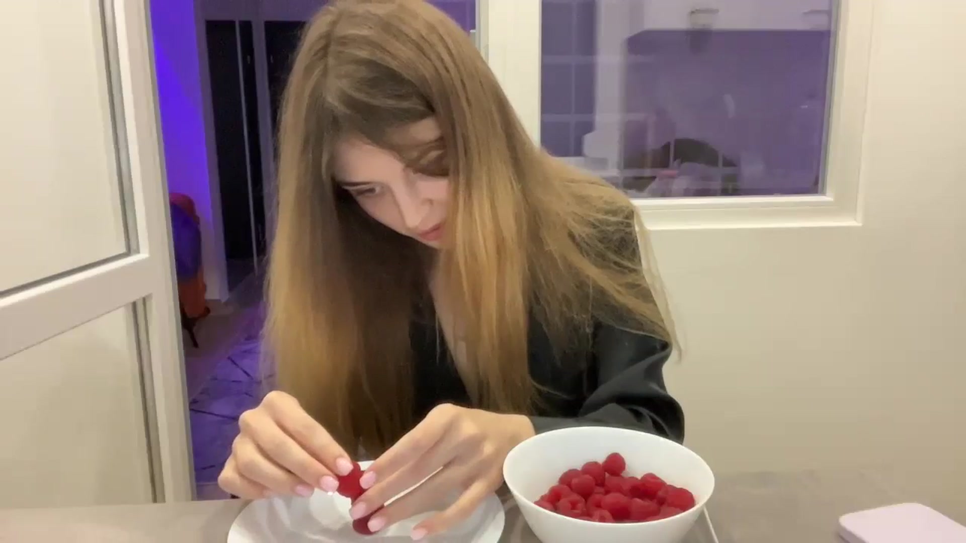 Gallery image thumbnail from Coconut_dream's myfreecams stream on, 08/14/2023, 20:50 image 3 of 20