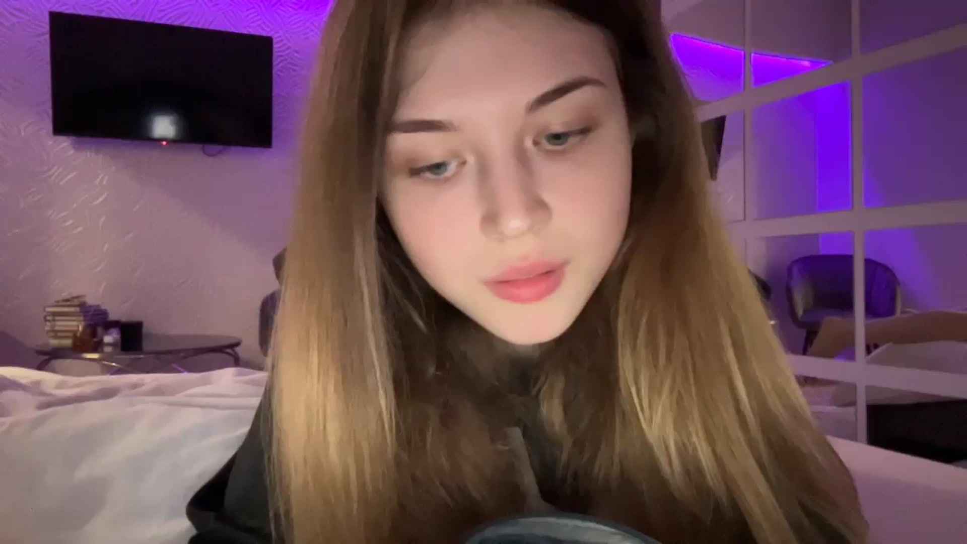 Gallery image thumbnail from Coconut_dream's myfreecams stream on, 08/14/2023, 20:50 image 14 of 20