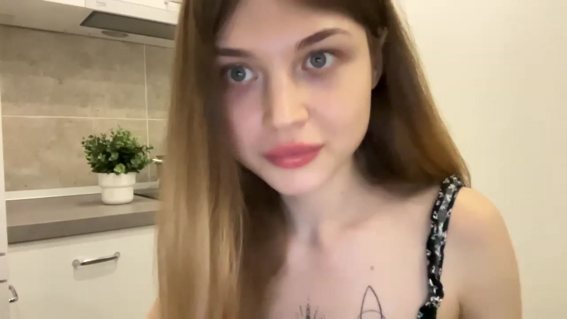 Gallery image thumbnail from Coconut_dream's myfreecams stream on, 08/17/2023, 18:08 image 7 of 20