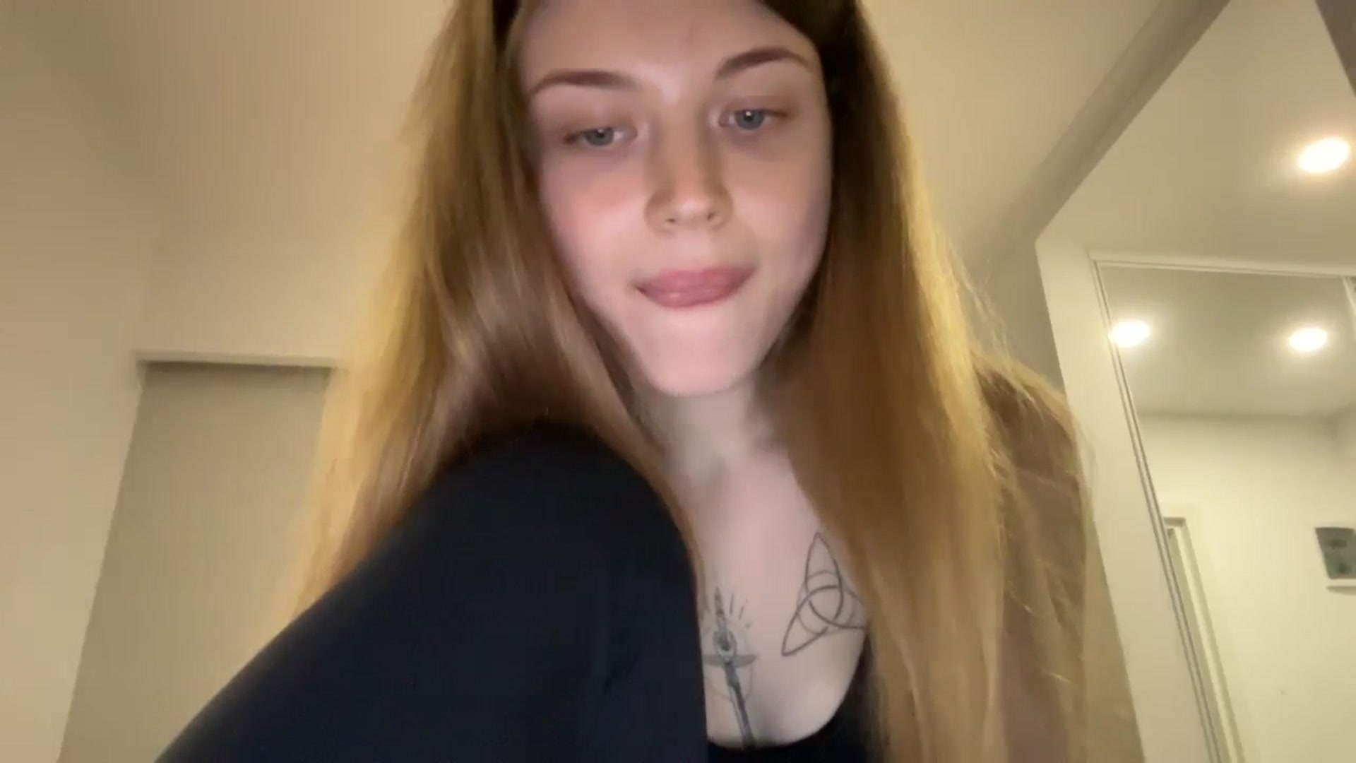 Gallery image thumbnail from Coconut_dream's myfreecams stream on, 08/20/2023, 10:07 image 12 of 20