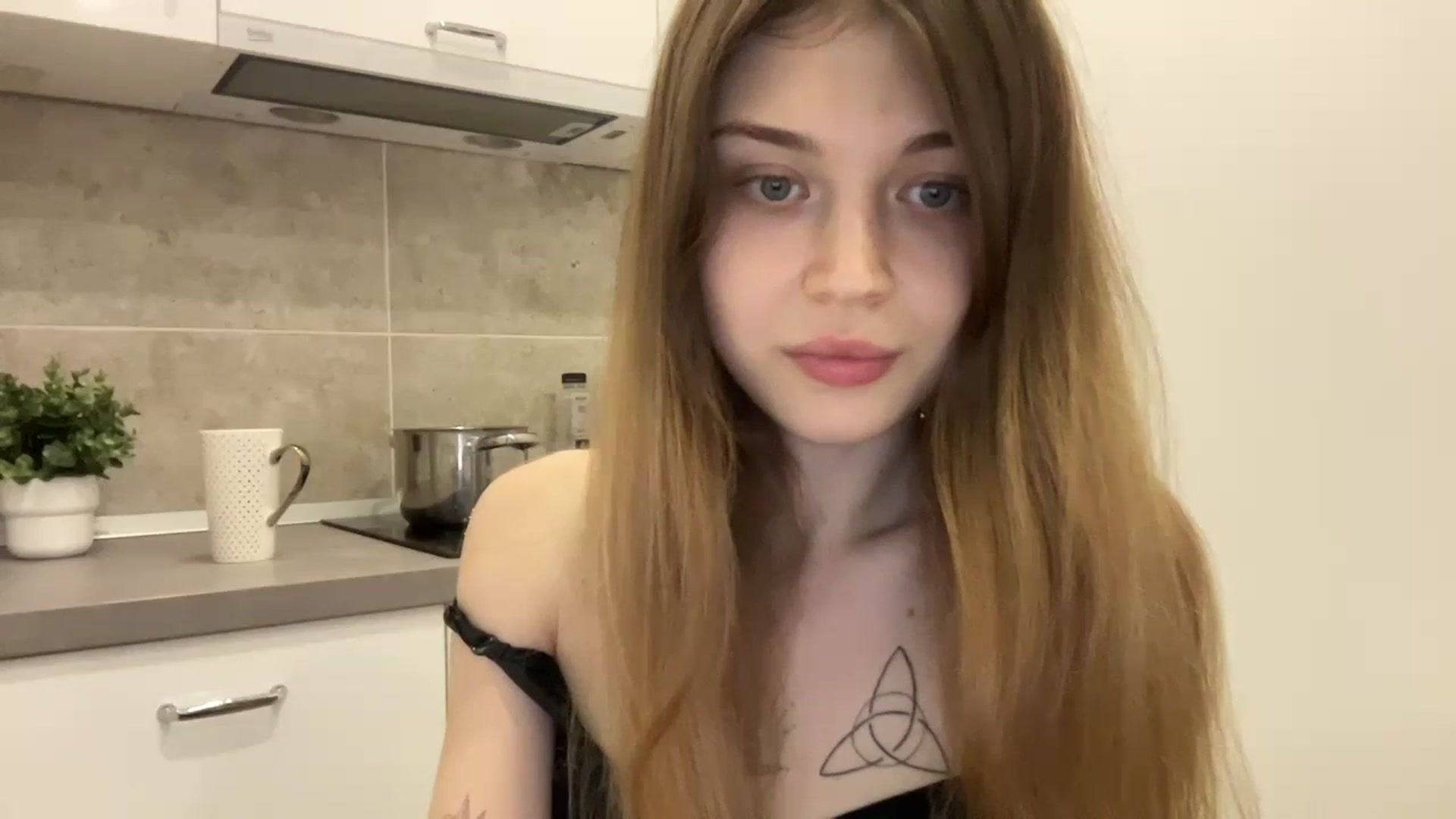 Gallery image thumbnail from Coconut_dream's myfreecams stream on, 08/20/2023, 10:51 image 11 of 20