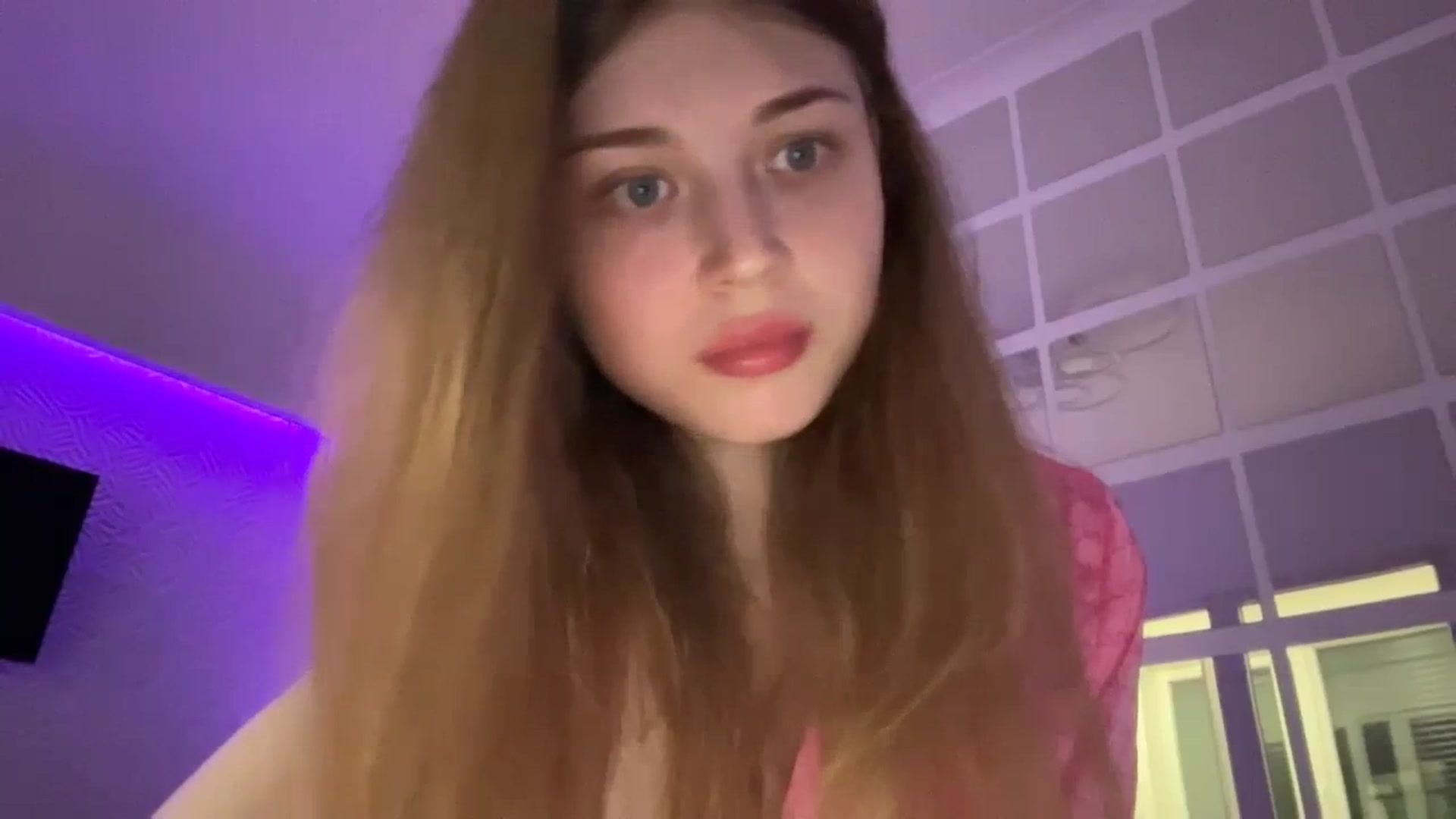 Gallery image thumbnail from Coconut_dream's myfreecams stream on, 08/21/2023, 19:33 image 4 of 20
