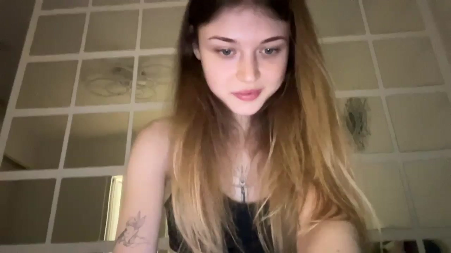 Gallery image thumbnail from Coconut_dream's myfreecams stream on, 08/24/2023, 08:00 image 18 of 20
