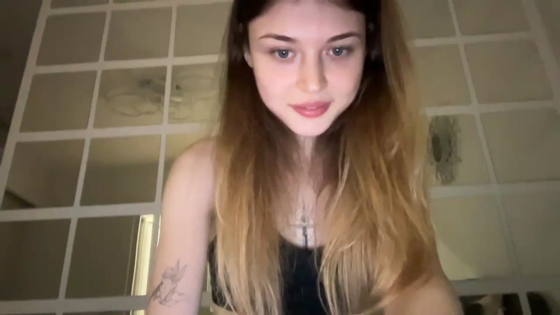 Gallery image thumbnail from Coconut_dream's myfreecams stream on, 08/24/2023, 08:00 image 7 of 20