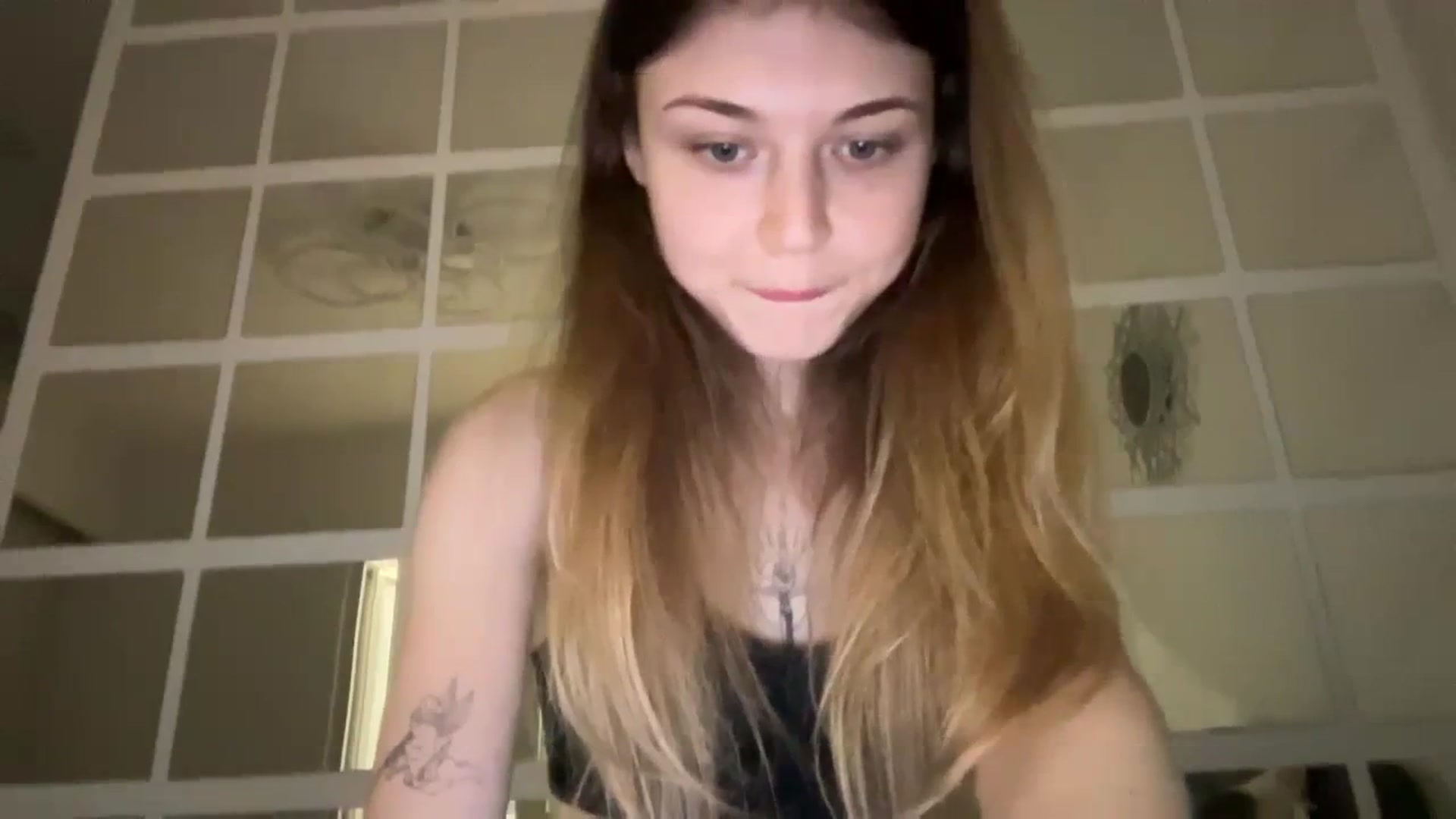 Gallery image thumbnail from Coconut_dream's myfreecams stream on, 08/24/2023, 08:00 image 9 of 20