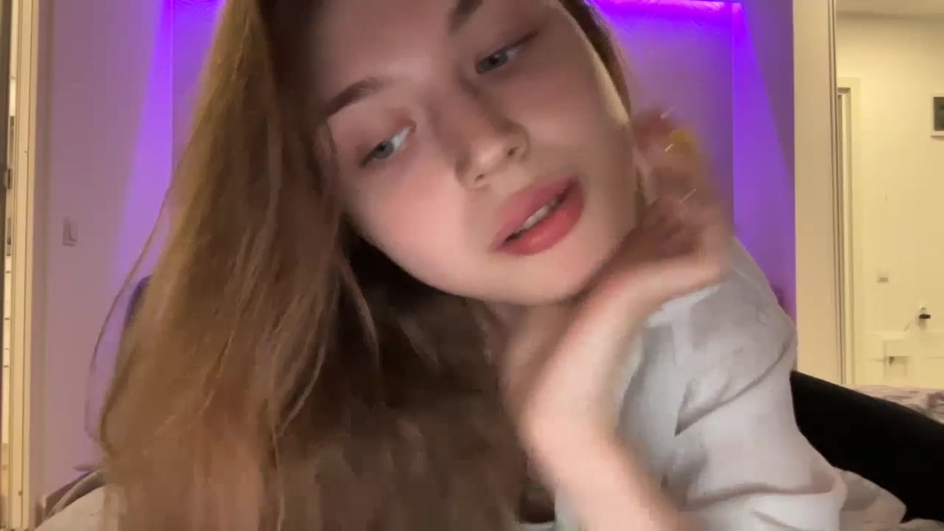 Gallery image thumbnail from Coconut_dream's myfreecams stream on, 08/25/2023, 15:37 image 7 of 20