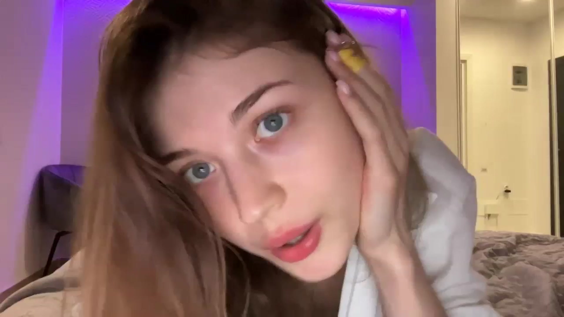 Gallery image thumbnail from Coconut_dream's myfreecams stream on, 08/25/2023, 15:37 image 13 of 20