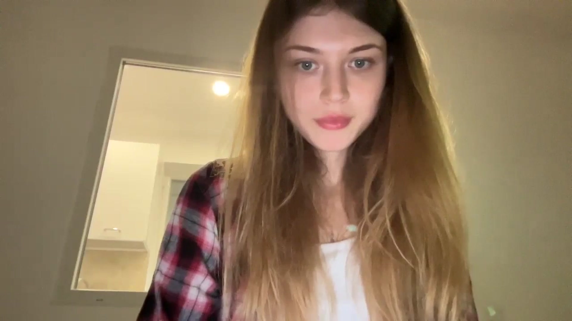 Gallery image thumbnail from Coconut_dream's myfreecams stream on, 08/26/2023, 08:41 image 12 of 20