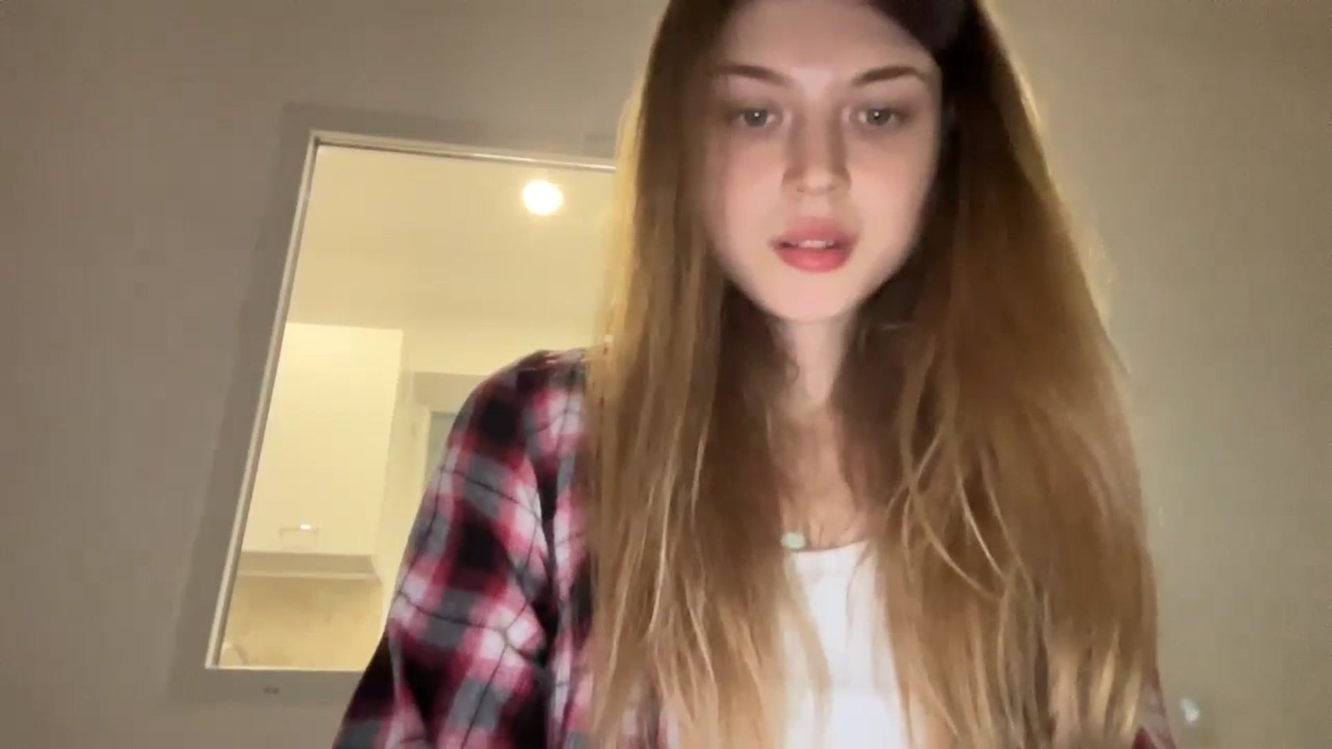 Gallery image thumbnail from Coconut_dream's myfreecams stream on, 08/26/2023, 08:41 image 17 of 20