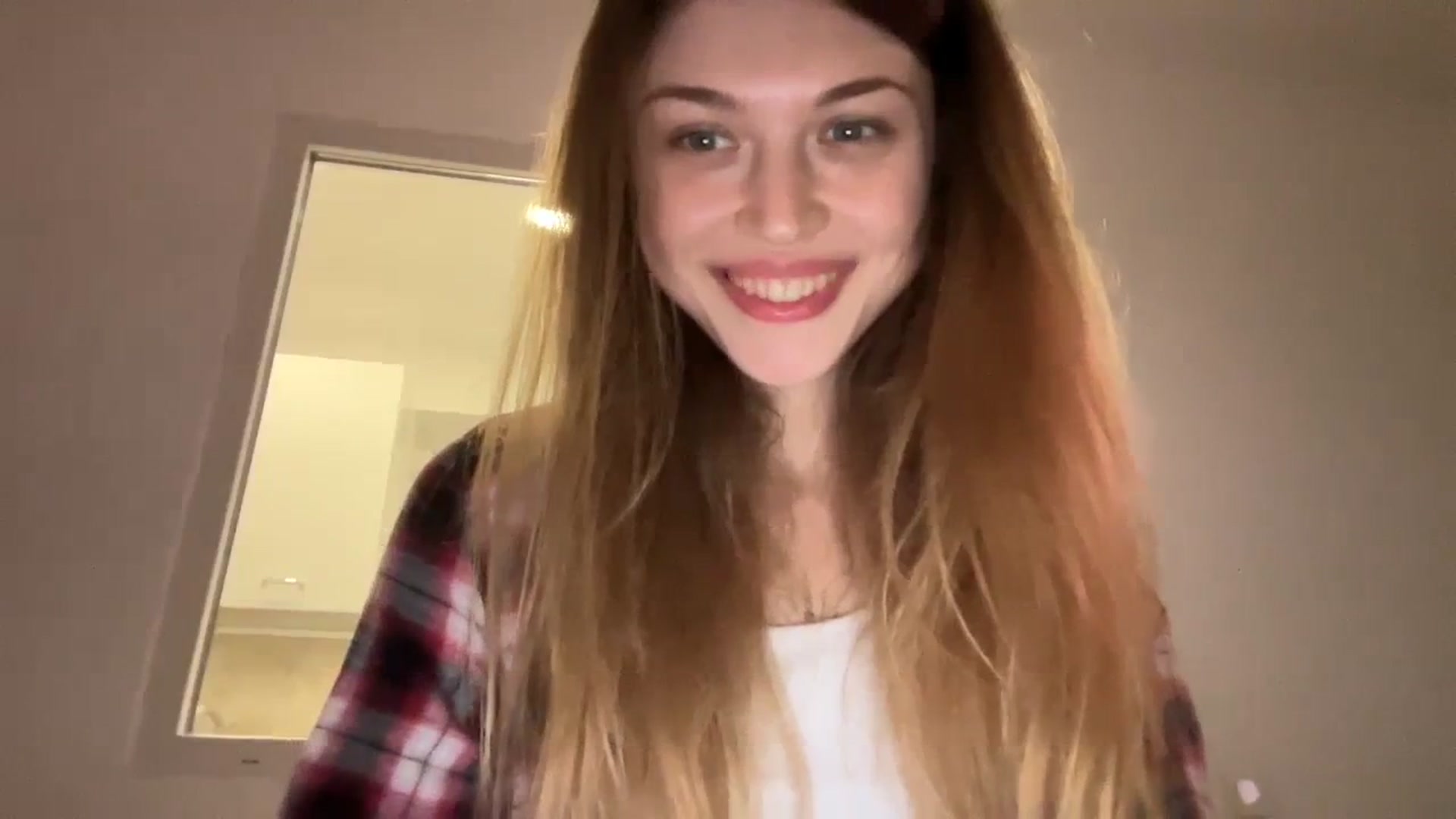 Gallery image thumbnail from Coconut_dream's myfreecams stream on, 08/26/2023, 08:41 image 14 of 20