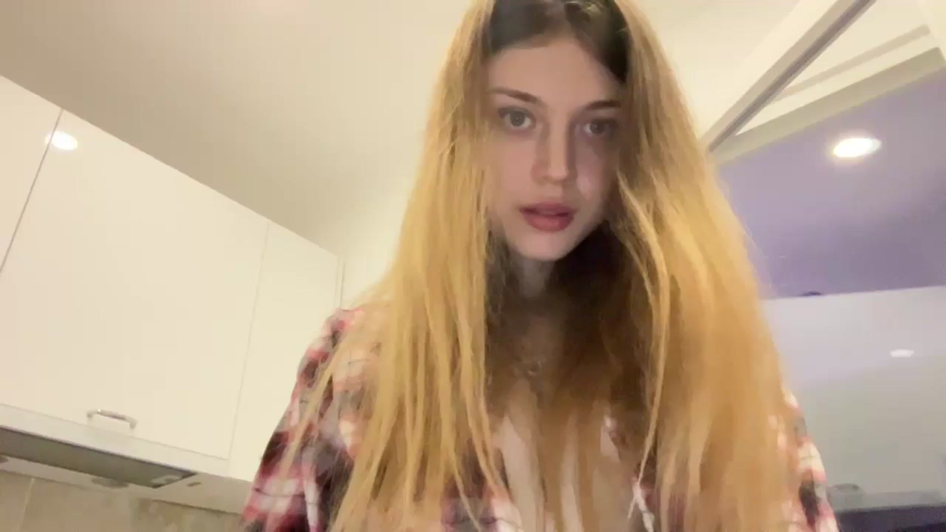 Gallery image thumbnail from Coconut_dream's myfreecams stream on, 08/27/2023, 16:33 image 14 of 20