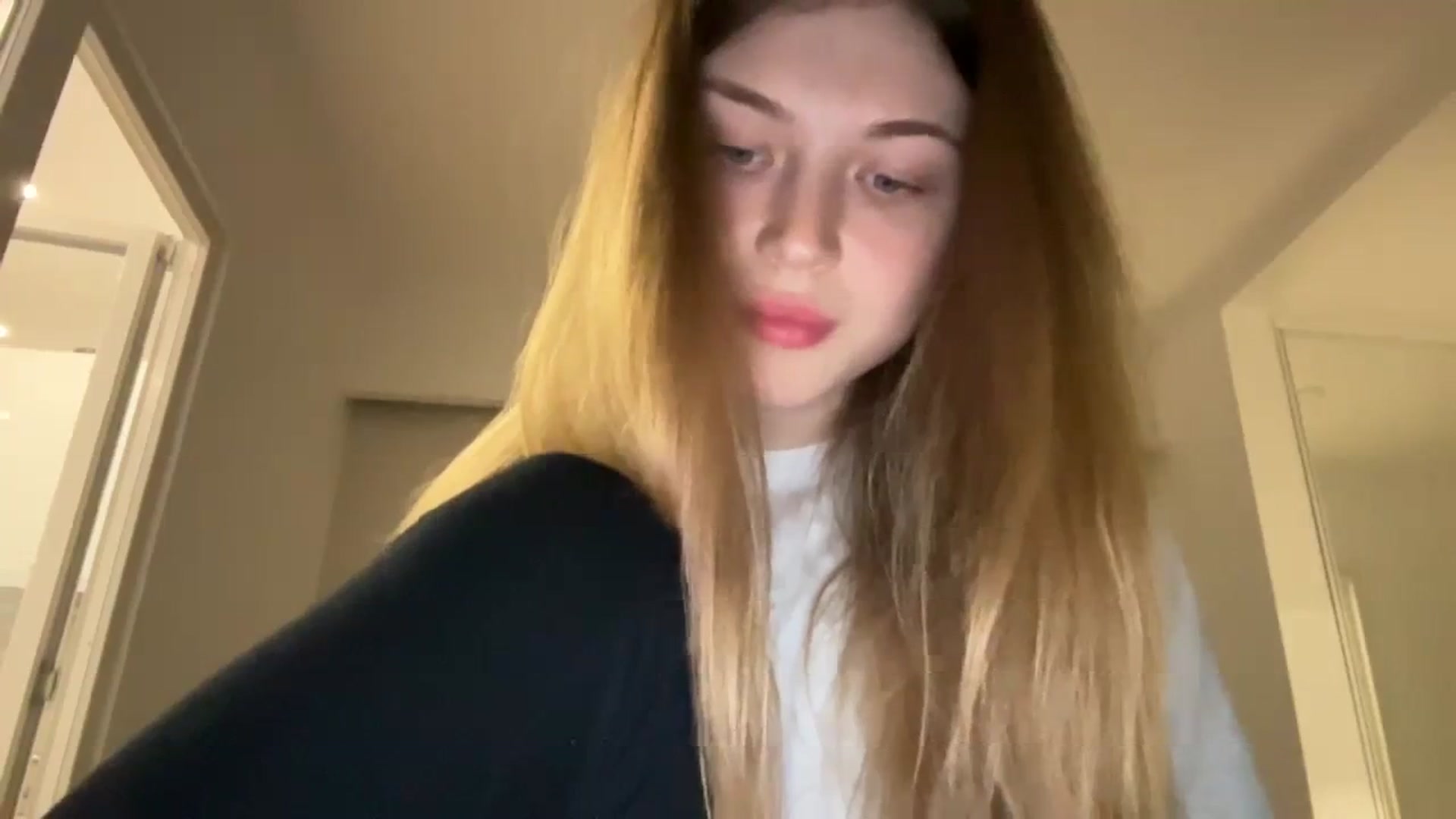 Gallery image thumbnail from Coconut_dream's myfreecams stream on, 08/30/2023, 07:09 image 9 of 20