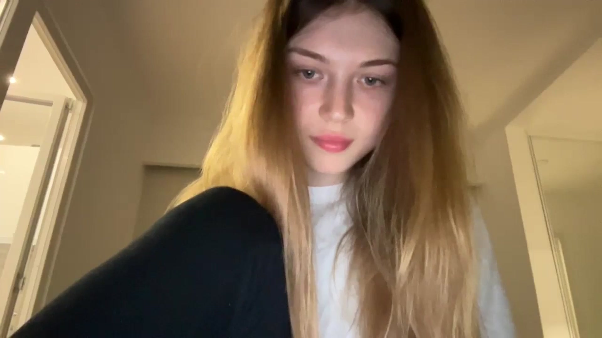Gallery image thumbnail from Coconut_dream's myfreecams stream on, 08/30/2023, 07:09 image 7 of 20